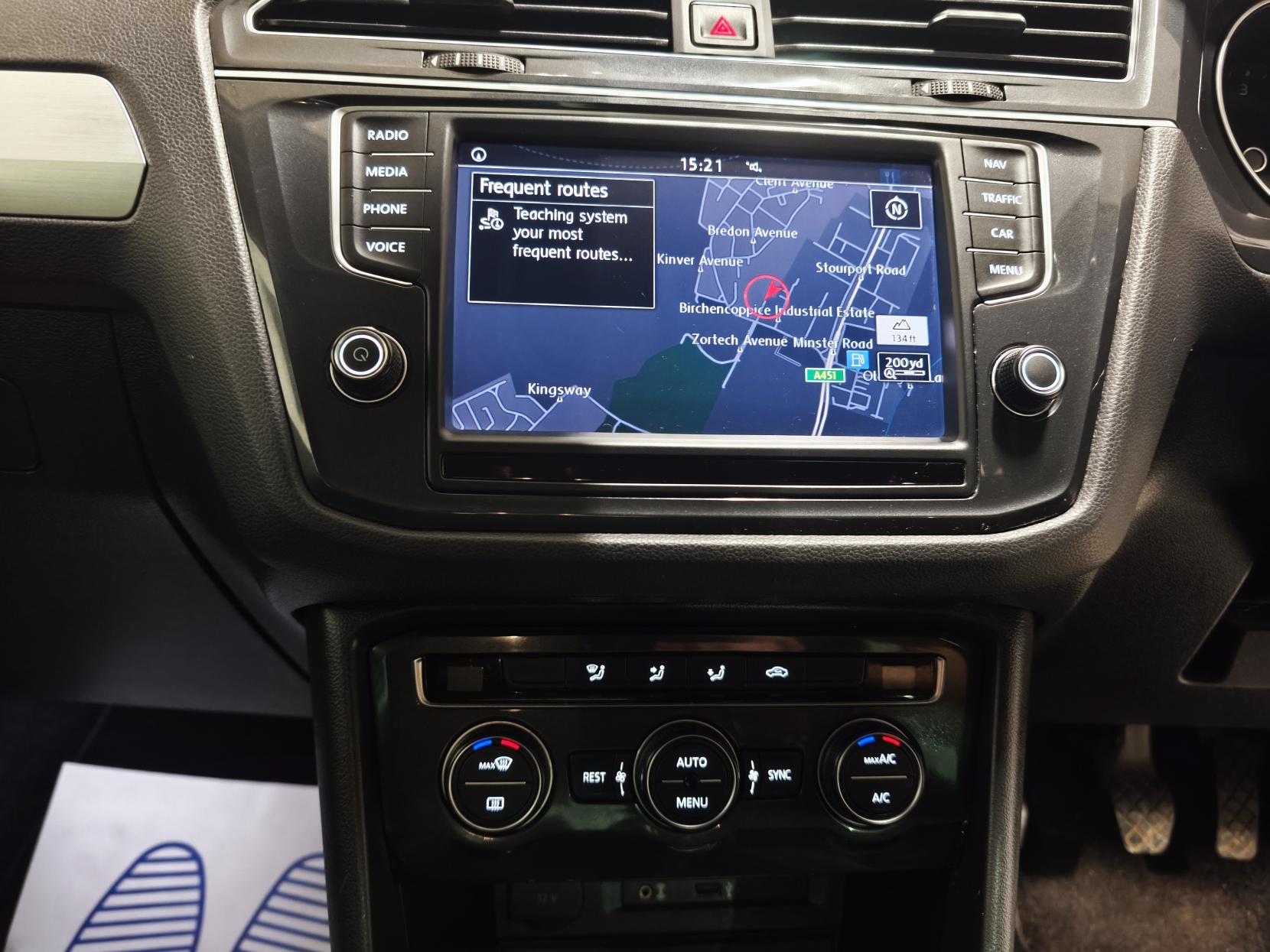 Volkswagen Tiguan 2.0 TDI BlueMotion Tech SE Navigation SUV 5dr Diesel Manual Euro 6 (s/s) (150 ps)