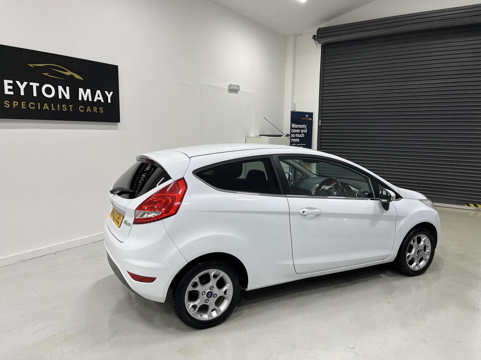 Ford Fiesta 1.25 Zetec Hatchback 3dr Petrol Manual (129 g/km, 81 bhp)