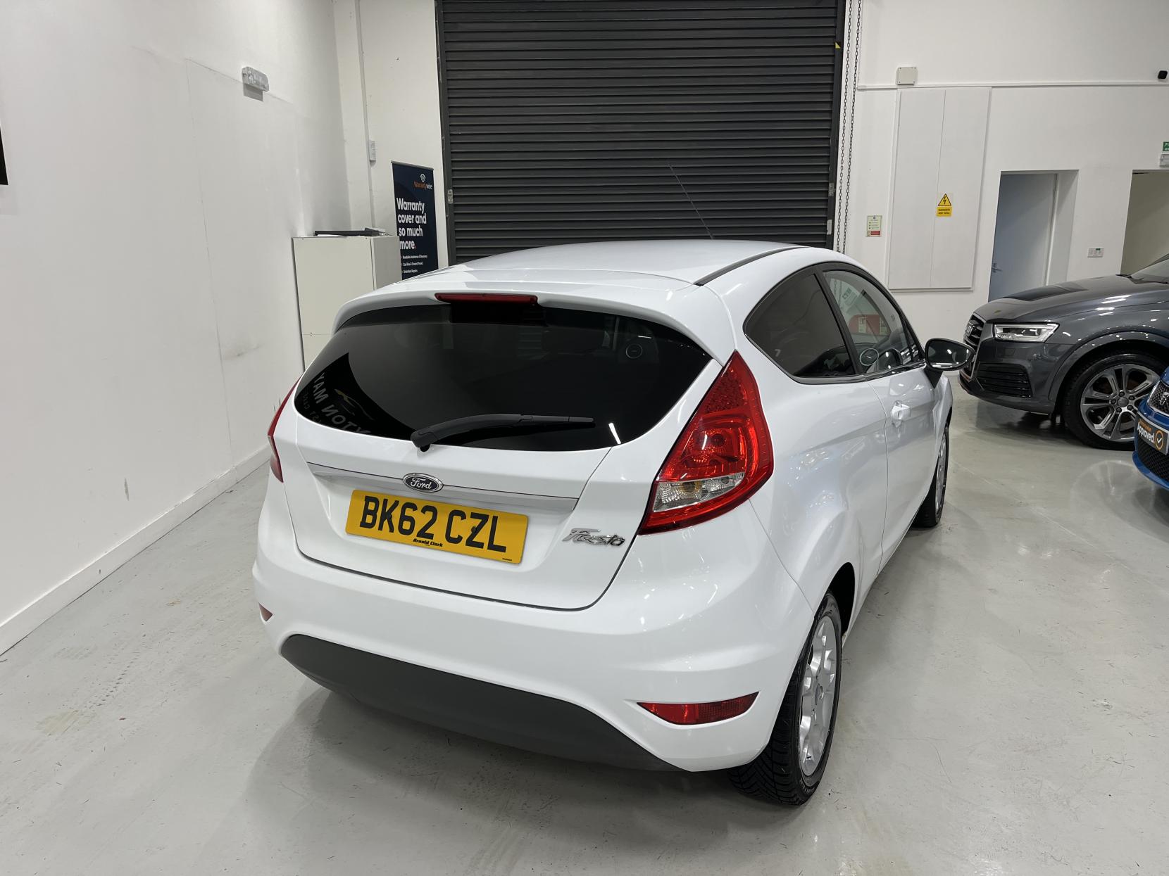 Ford Fiesta 1.25 Zetec Hatchback 3dr Petrol Manual (129 g/km, 81 bhp)