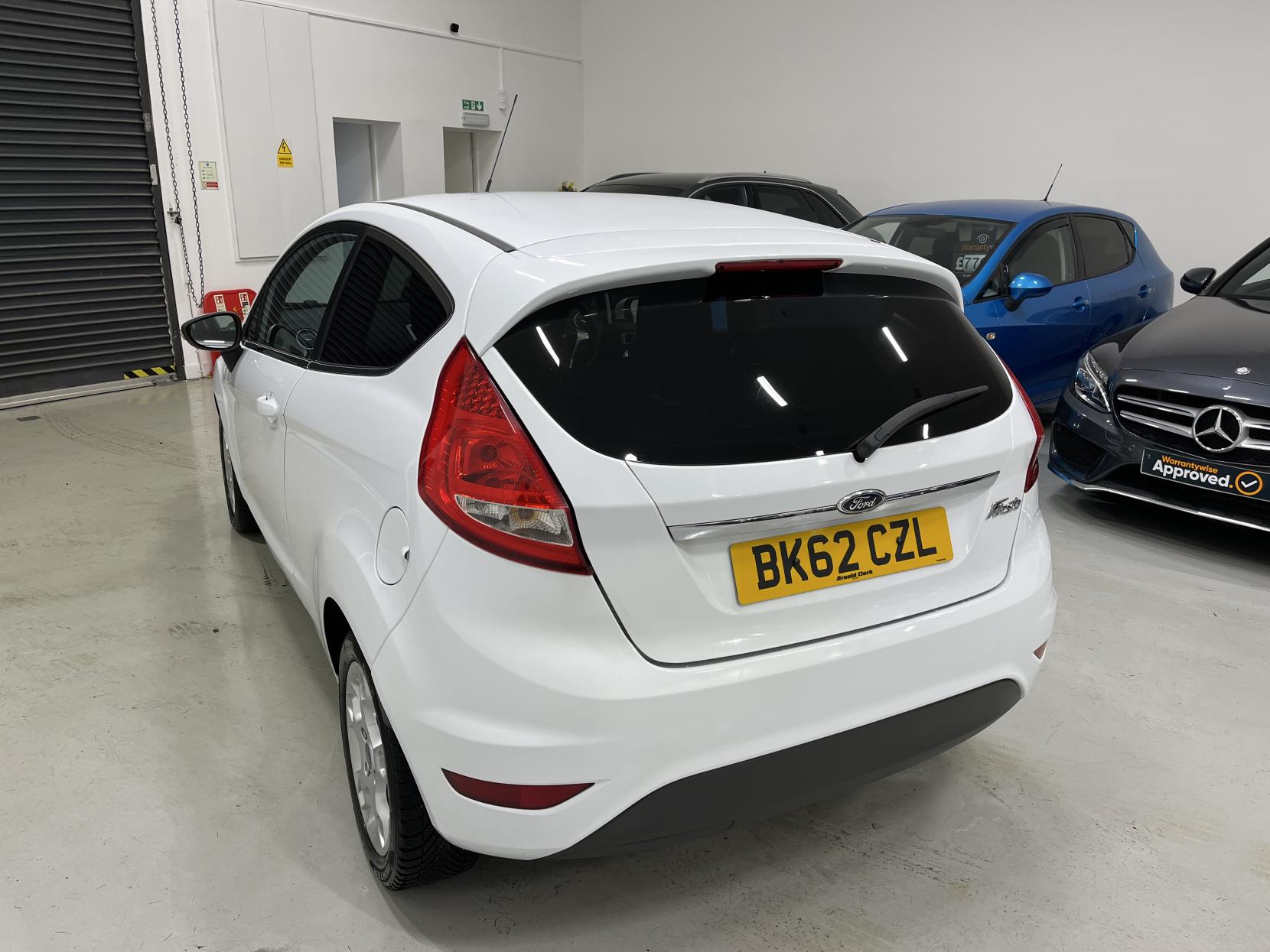 Ford Fiesta 1.25 Zetec Hatchback 3dr Petrol Manual (129 g/km, 81 bhp)