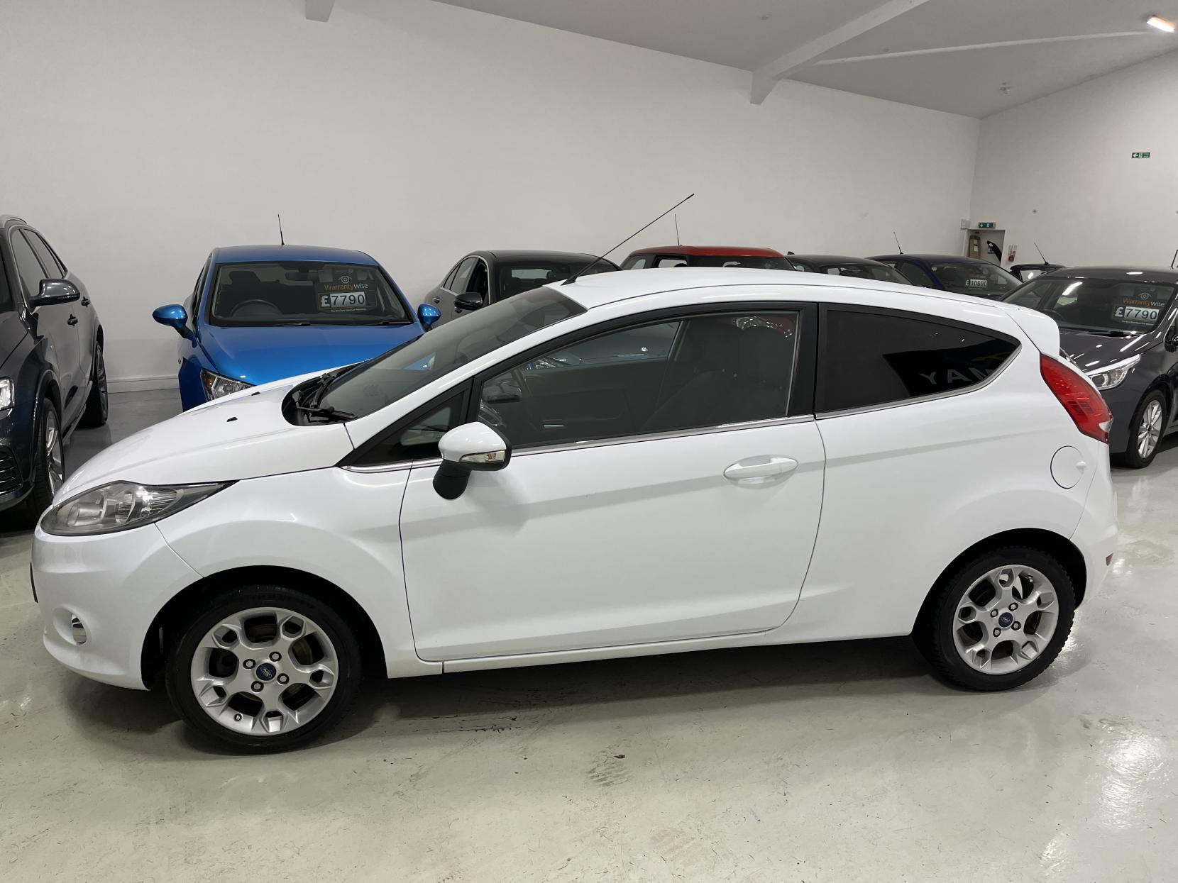 Ford Fiesta 1.25 Zetec Hatchback 3dr Petrol Manual (129 g/km, 81 bhp)