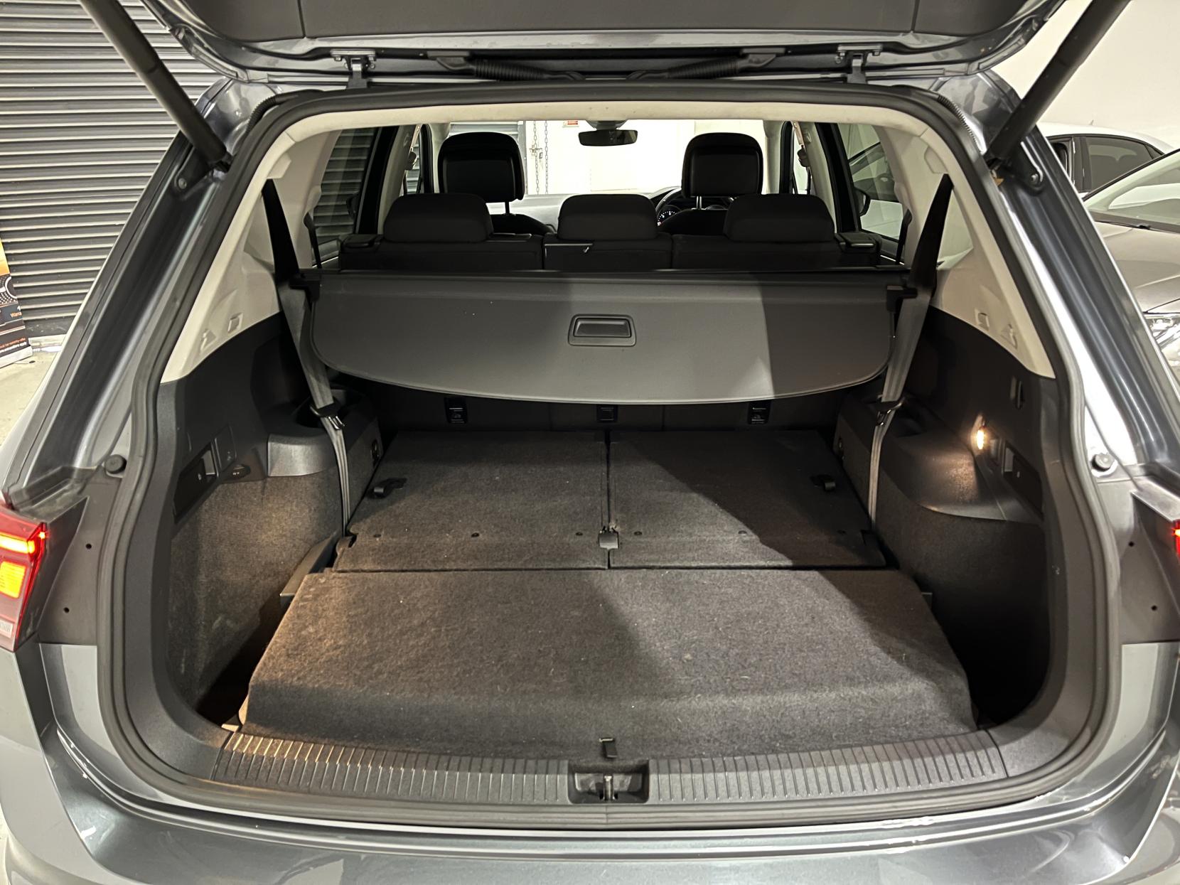 Volkswagen Tiguan Allspace 2.0 TDI Match SUV 5dr Diesel DSG 4Motion Euro 6 (s/s) (150 ps)