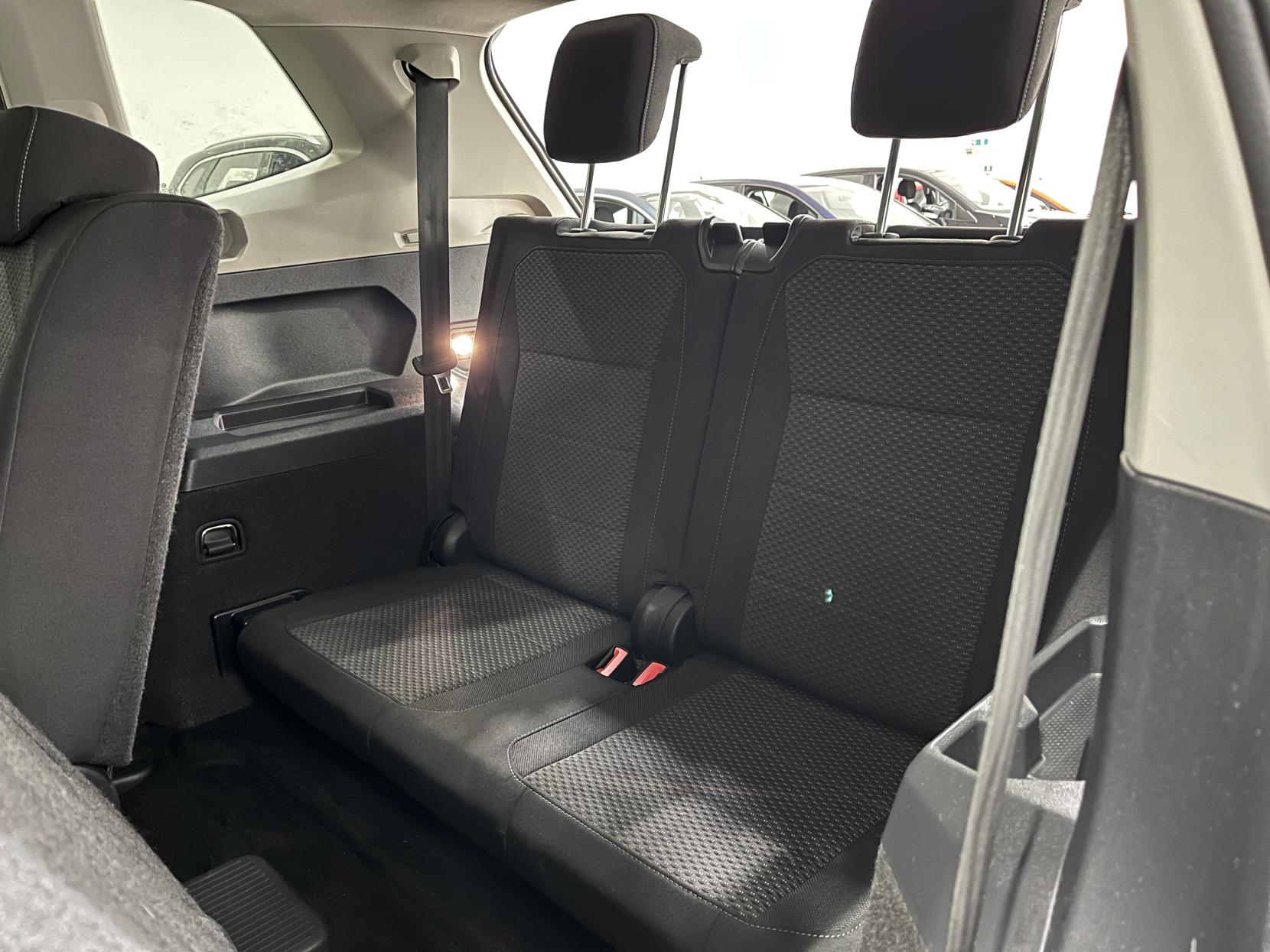 Volkswagen Tiguan Allspace 2.0 TDI Match SUV 5dr Diesel DSG 4Motion Euro 6 (s/s) (150 ps)