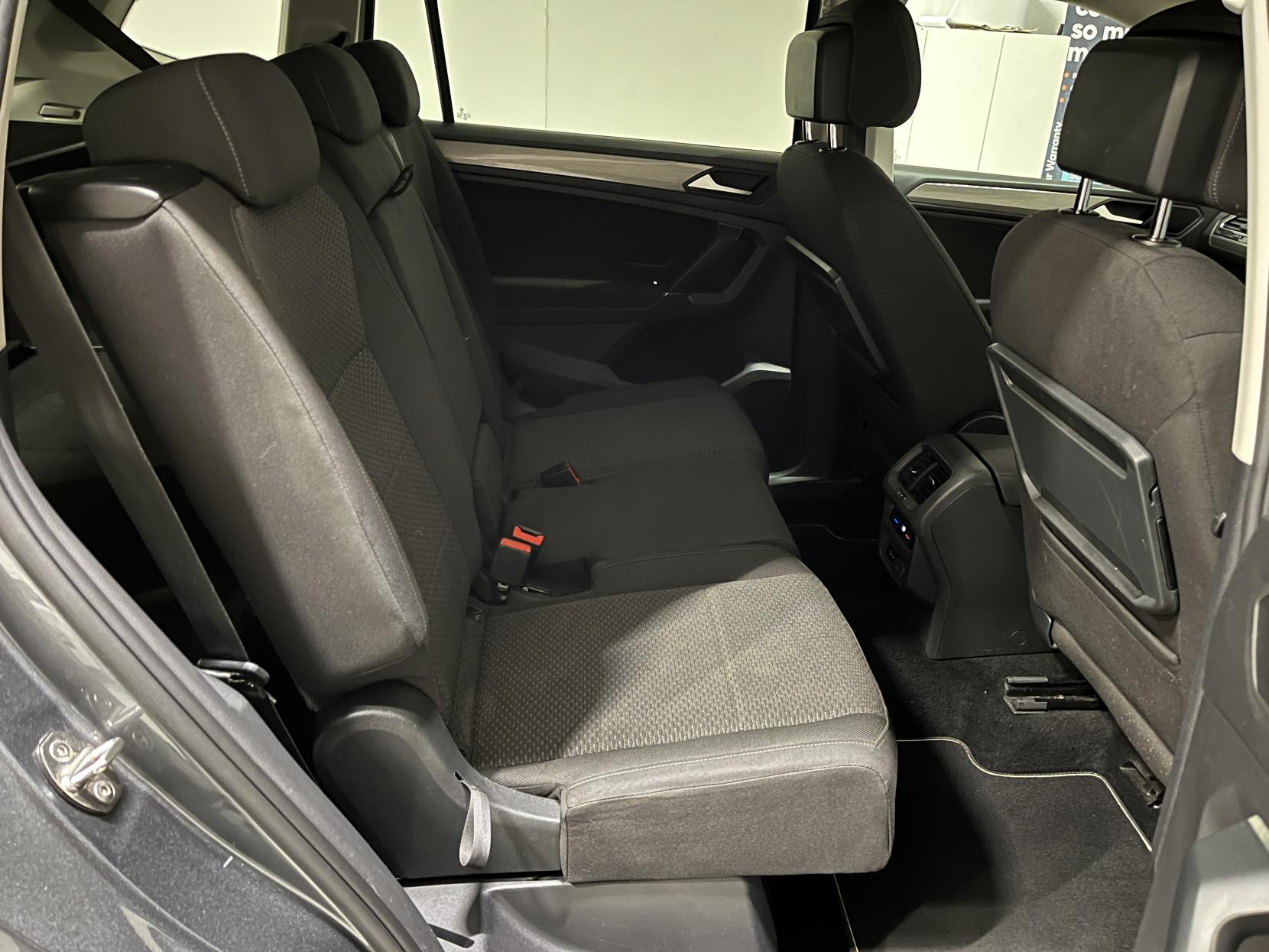Volkswagen Tiguan Allspace 2.0 TDI Match SUV 5dr Diesel DSG 4Motion Euro 6 (s/s) (150 ps)