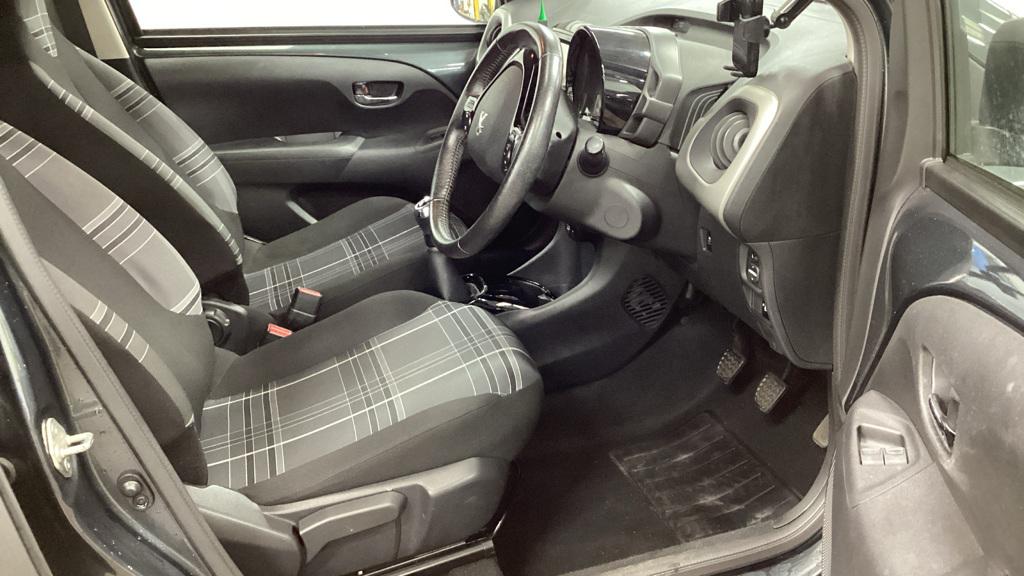 Peugeot 108 1.2 PureTech Allure Hatchback 5dr Petrol Manual Euro 6 (82 ps)