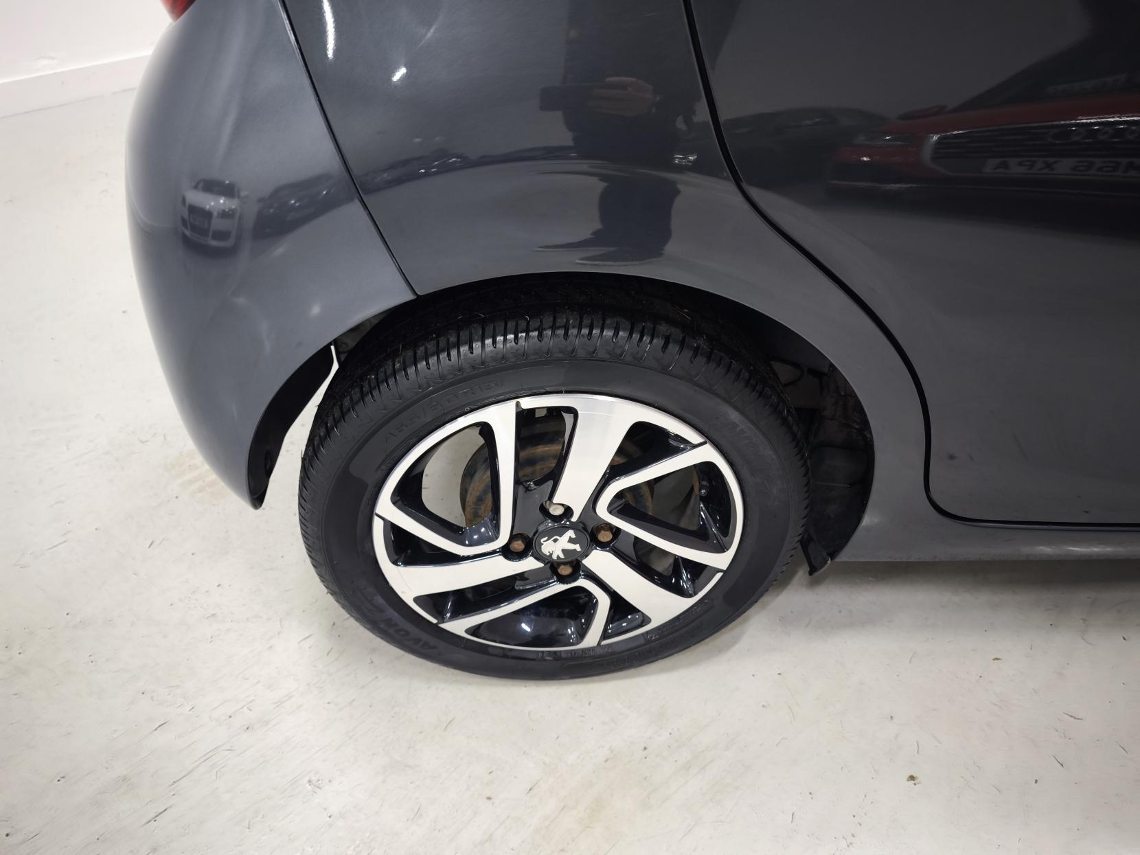 Peugeot 108 1.2 PureTech Allure Hatchback 5dr Petrol Manual Euro 6 (82 ps)