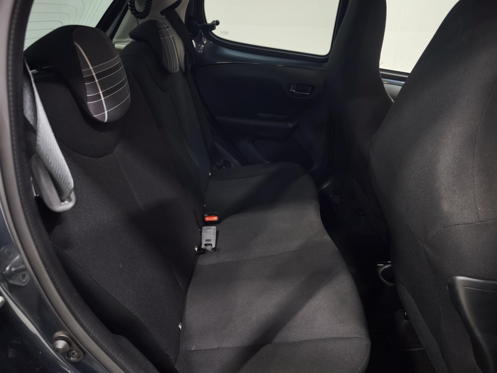 Peugeot 108 1.2 PureTech Allure Hatchback 5dr Petrol Manual Euro 6 (82 ps)