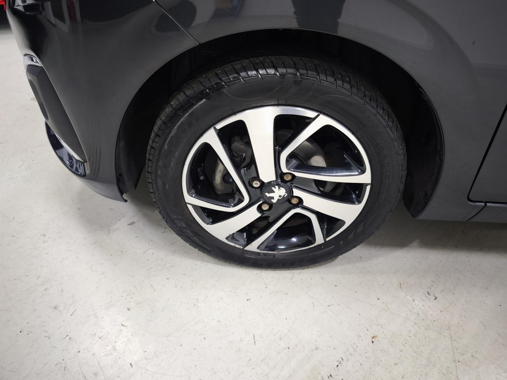 Peugeot 108 1.2 PureTech Allure Hatchback 5dr Petrol Manual Euro 6 (82 ps)