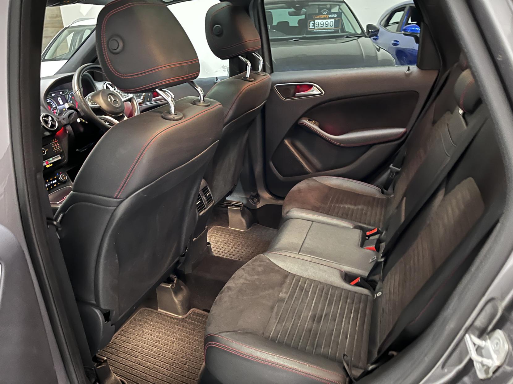 Mercedes-Benz B Class 2.1 B200d AMG Line (Premium Plus) MPV 5dr Diesel 7G-DCT Euro 6 (s/s) (136 ps)