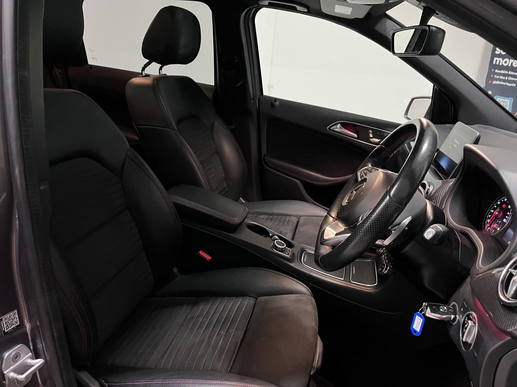 Mercedes-Benz B Class 2.1 B200d AMG Line (Premium Plus) MPV 5dr Diesel 7G-DCT Euro 6 (s/s) (136 ps)