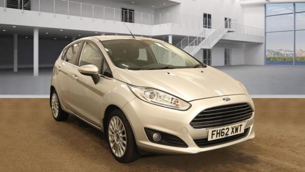 Ford Fiesta 1.6 Titanium Hatchback 5dr Petrol Powershift Euro 5 (105 ps)