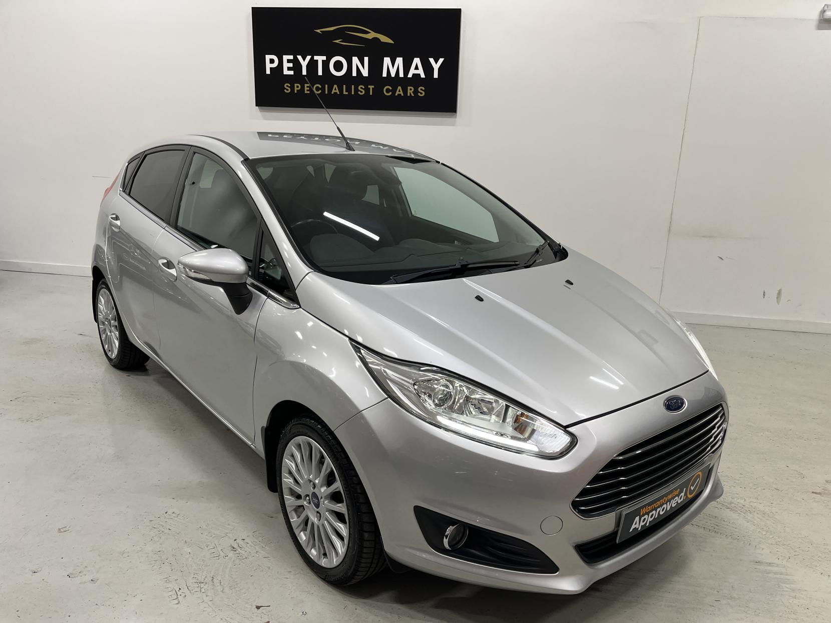 Ford Fiesta 1.6 Titanium Hatchback 5dr Petrol Powershift Euro 5 (105 ps)