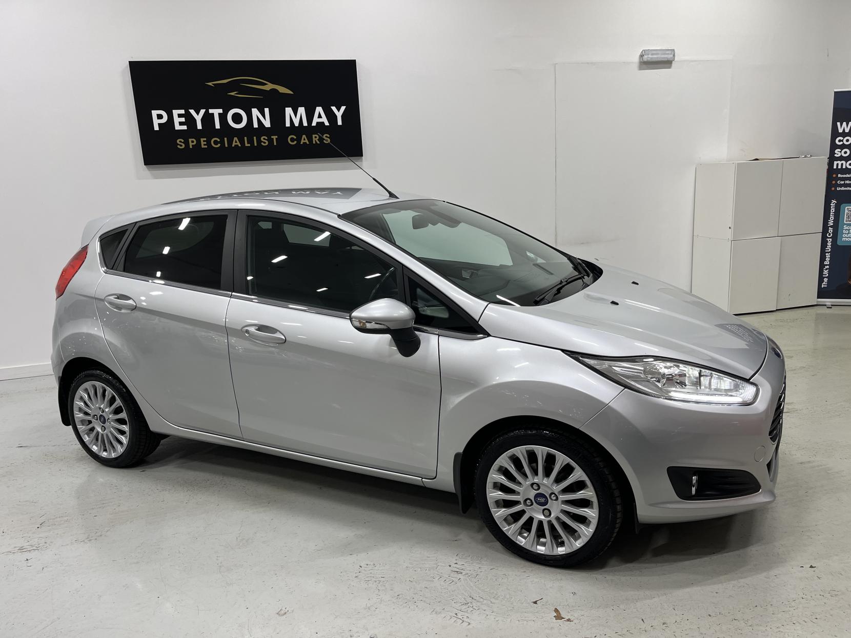 Ford Fiesta 1.6 Titanium Hatchback 5dr Petrol Powershift Euro 5 (105 ps)