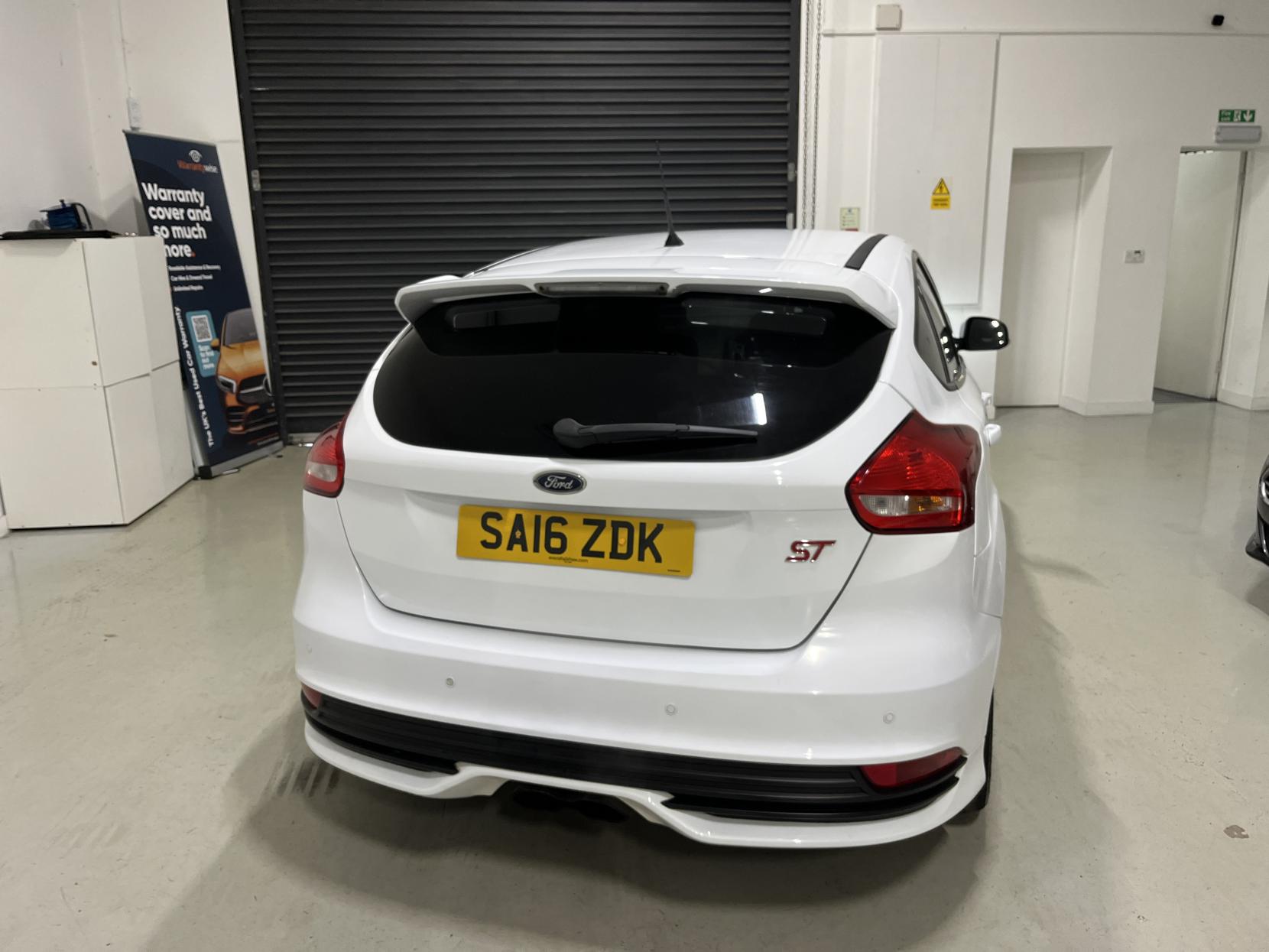 Ford Focus 2.0T EcoBoost ST-2 Hatchback 5dr Petrol Manual Euro 6 (s/s) (250 ps)