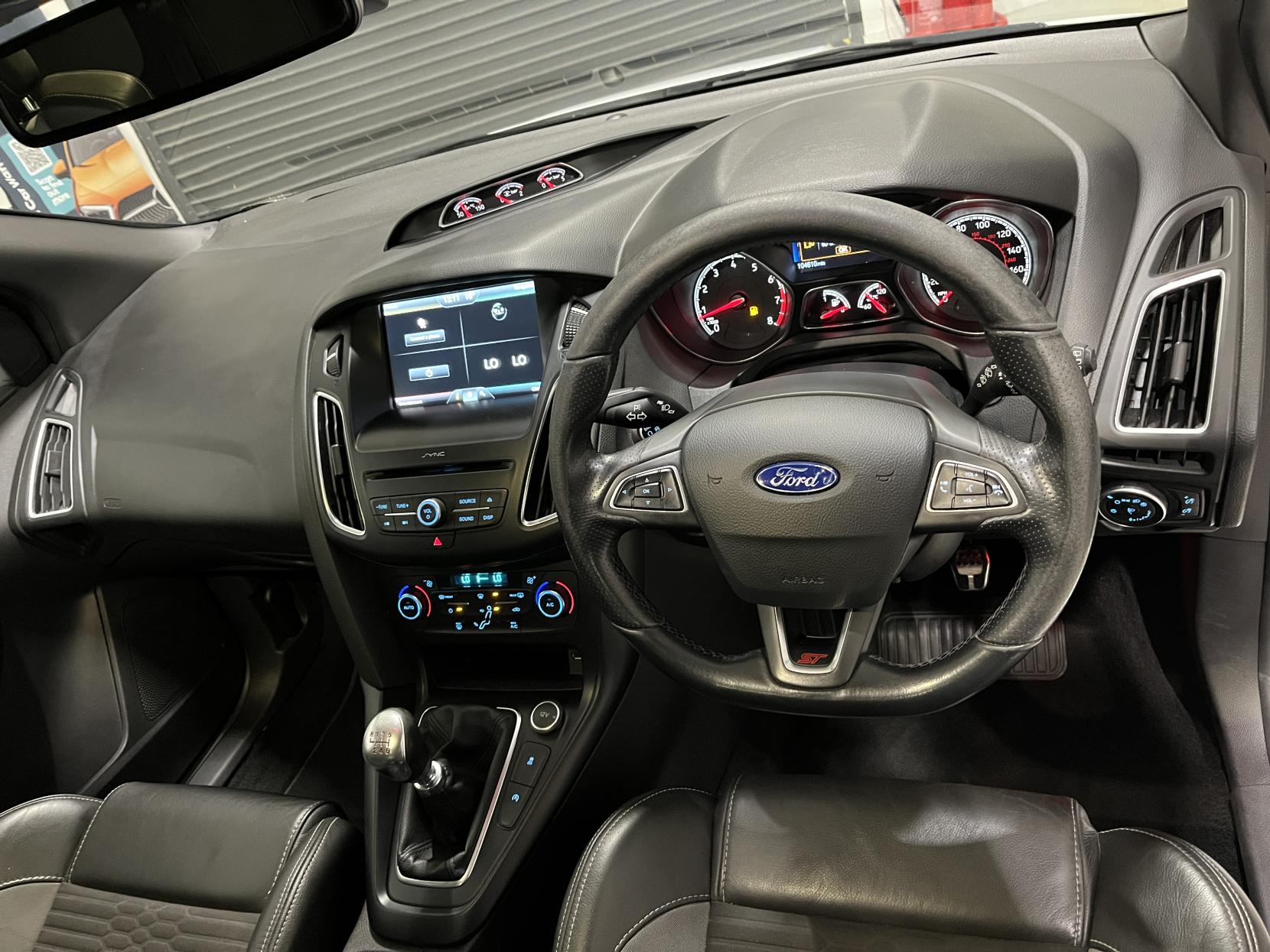 Ford Focus 2.0T EcoBoost ST-2 Hatchback 5dr Petrol Manual Euro 6 (s/s) (250 ps)