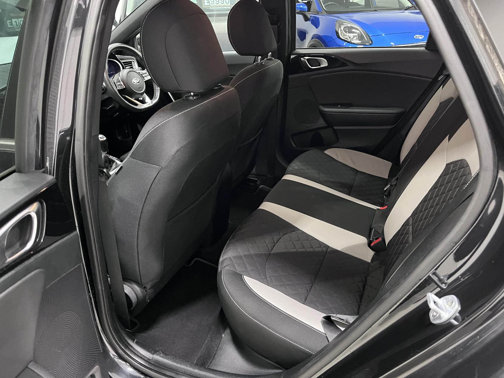 Kia Ceed 1.6 CRDi GT-Line Hatchback 5dr Diesel Manual Euro 6 (s/s) (134 bhp)