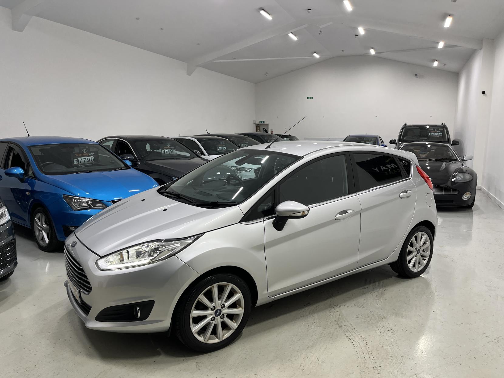 Ford Fiesta 1.0T EcoBoost Titanium Hatchback 5dr Petrol Powershift Euro 6 (100 ps)