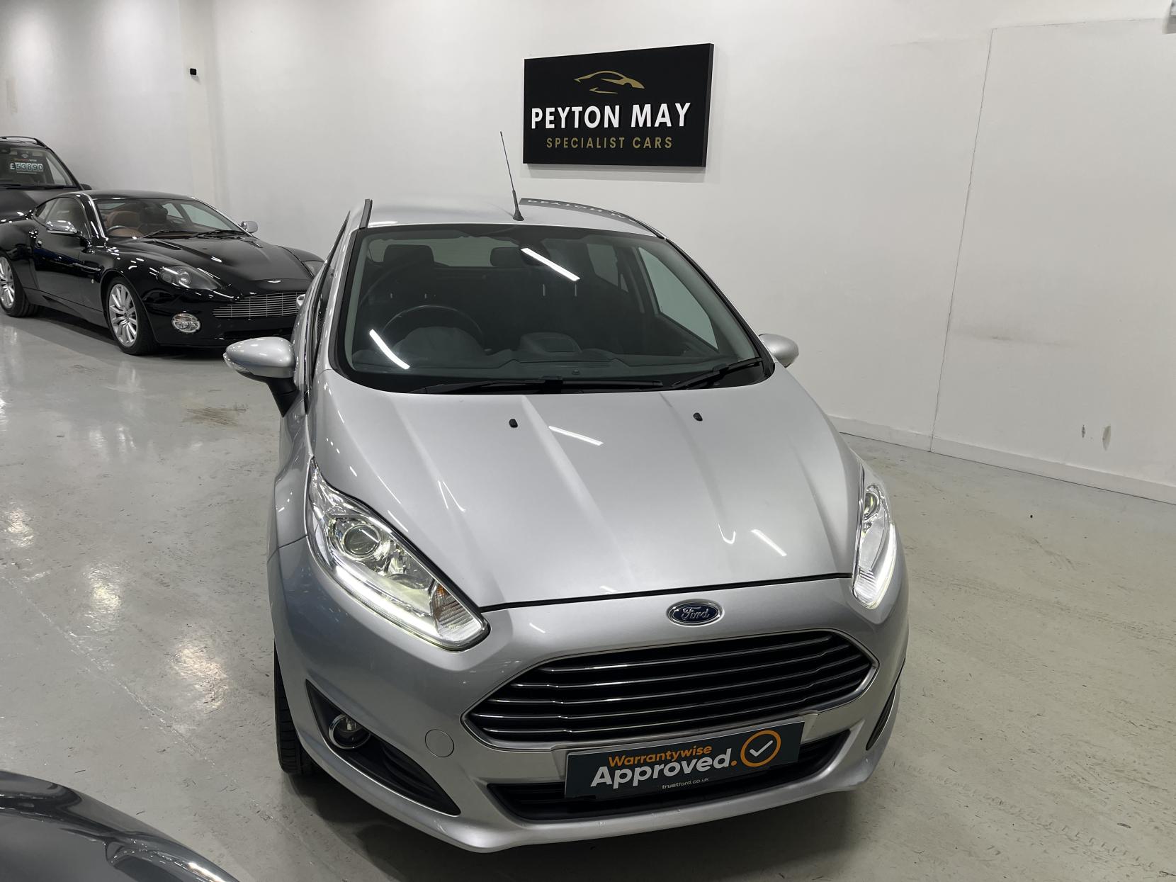 Ford Fiesta 1.0T EcoBoost Titanium Hatchback 5dr Petrol Powershift Euro 6 (100 ps)