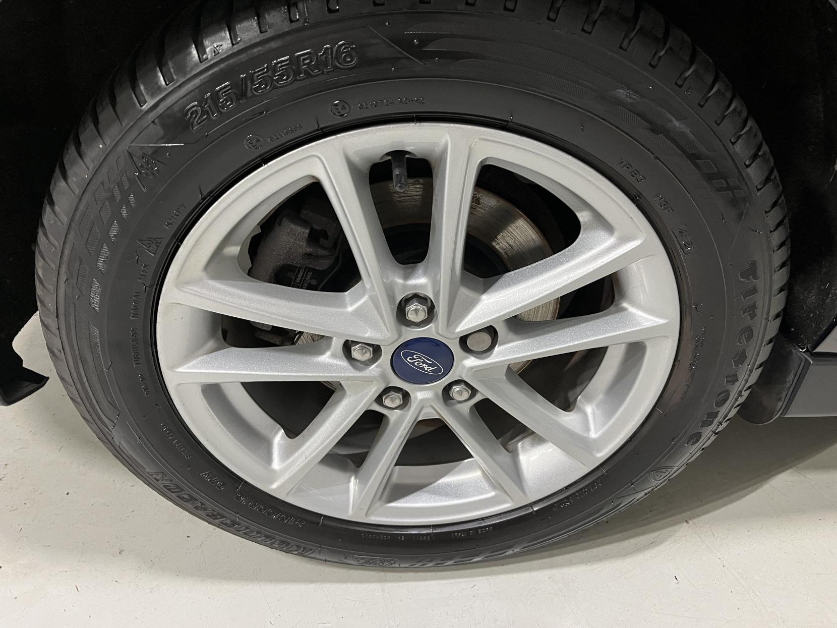 Ford C-Max 1.0T EcoBoost Zetec MPV 5dr Petrol Manual Euro 6 (s/s) (125 ps)