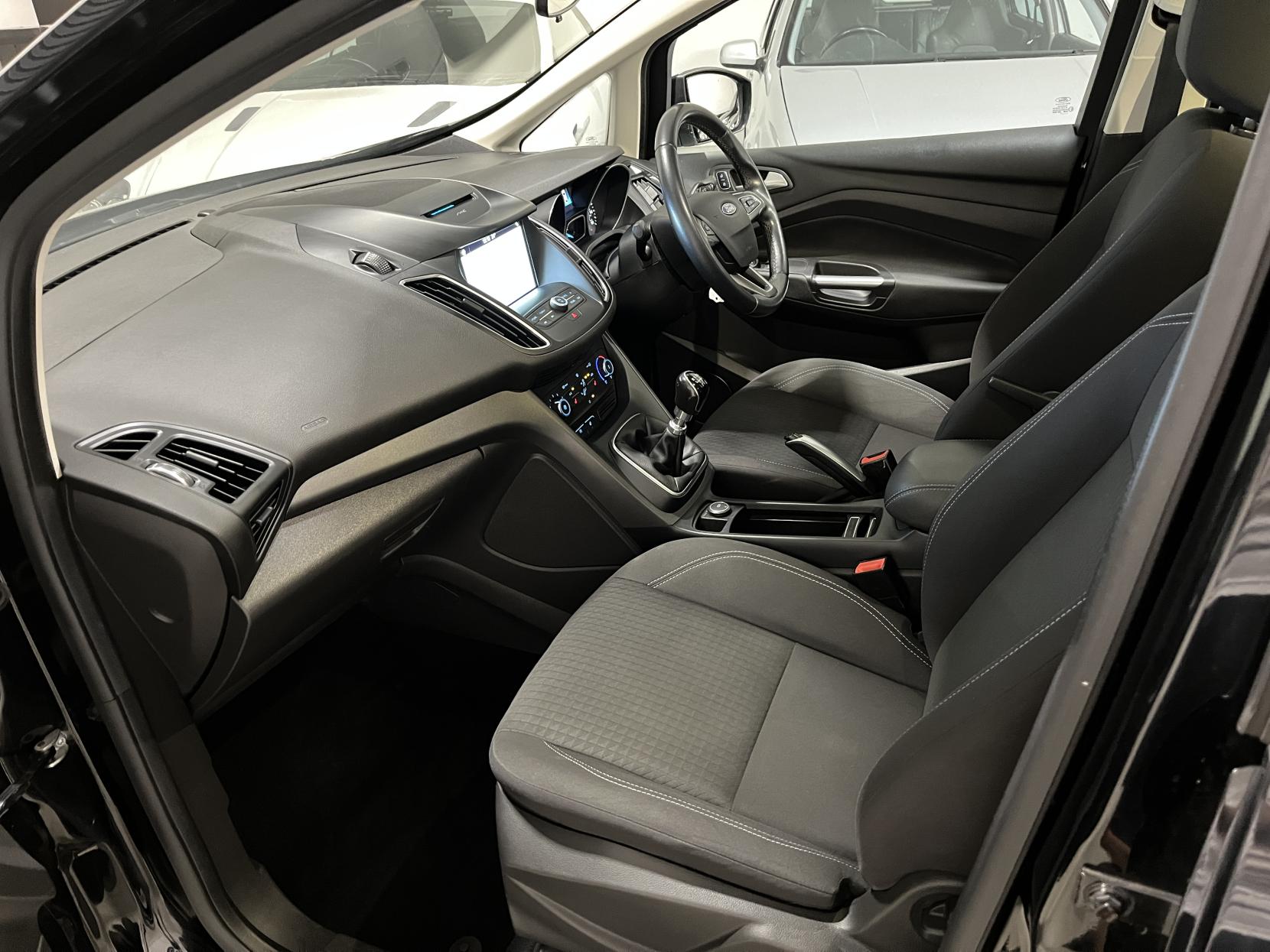 Ford C-Max 1.0T EcoBoost Zetec MPV 5dr Petrol Manual Euro 6 (s/s) (125 ps)