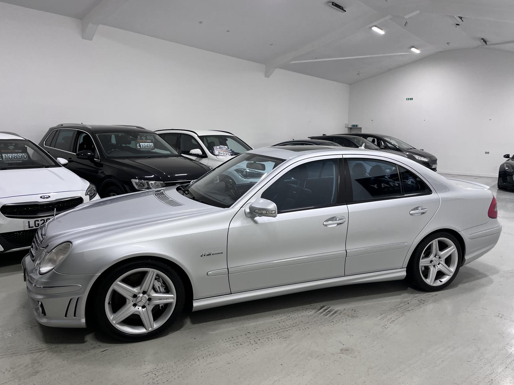 Mercedes-Benz E Class 6.2 E63 AMG Saloon 4dr Petrol G-Tronic (341 g/km, 514 bhp)