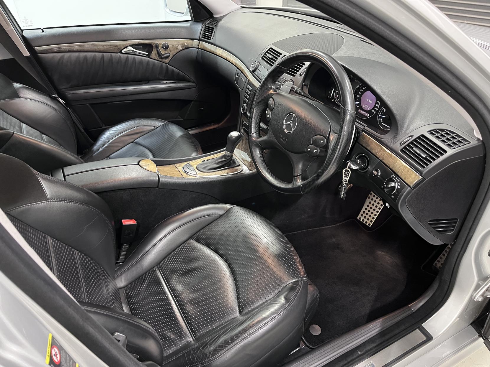 Mercedes-Benz E Class 6.2 E63 AMG Saloon 4dr Petrol G-Tronic (341 g/km, 514 bhp)