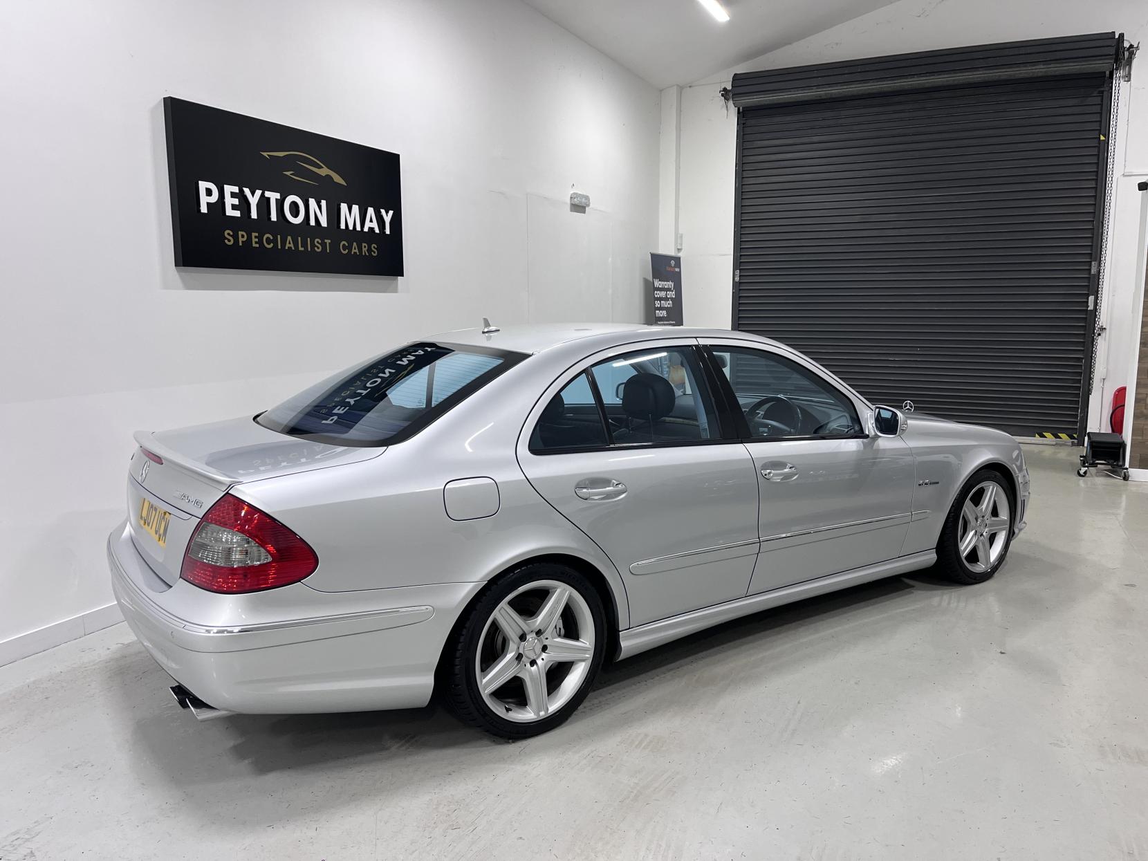 Mercedes-Benz E Class 6.2 E63 AMG Saloon 4dr Petrol G-Tronic (341 g/km, 514 bhp)