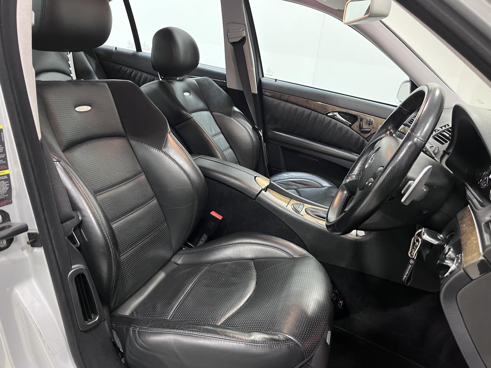 Mercedes-Benz E Class 6.2 E63 AMG Saloon 4dr Petrol G-Tronic (341 g/km, 514 bhp)