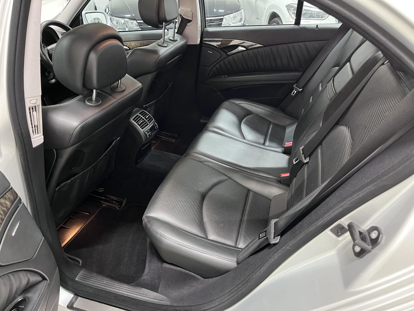 Mercedes-Benz E Class 6.2 E63 AMG Saloon 4dr Petrol G-Tronic (341 g/km, 514 bhp)