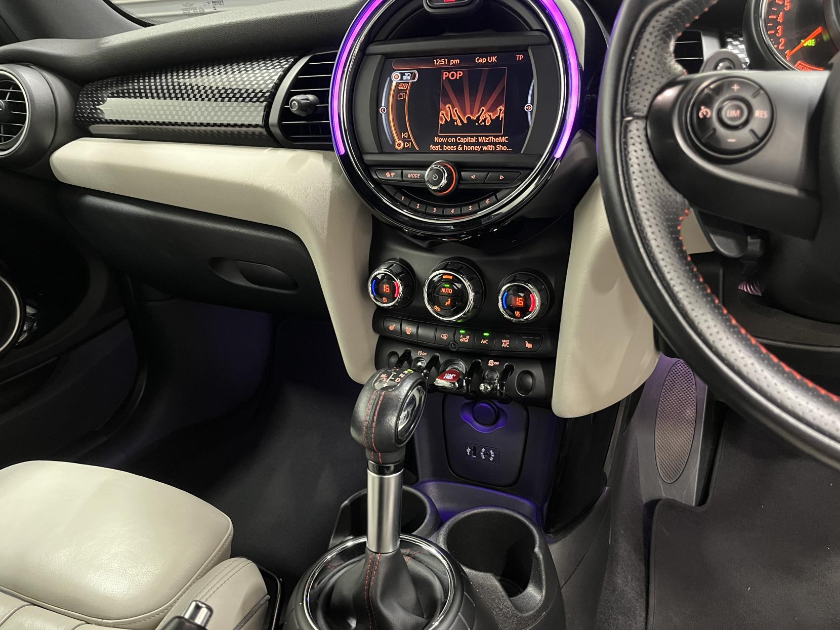 MINI Hatch 2.0 Cooper S Hatchback 3dr Petrol Auto Euro 6 (s/s) (192 ps)