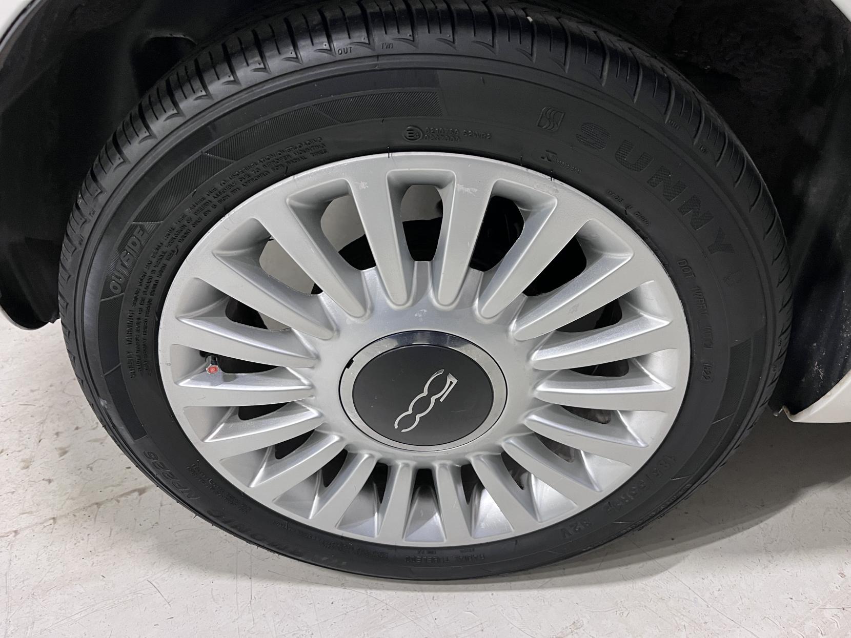 Fiat 500 1.2 Lounge Hatchback 3dr Petrol Manual Euro 4 (69 bhp)