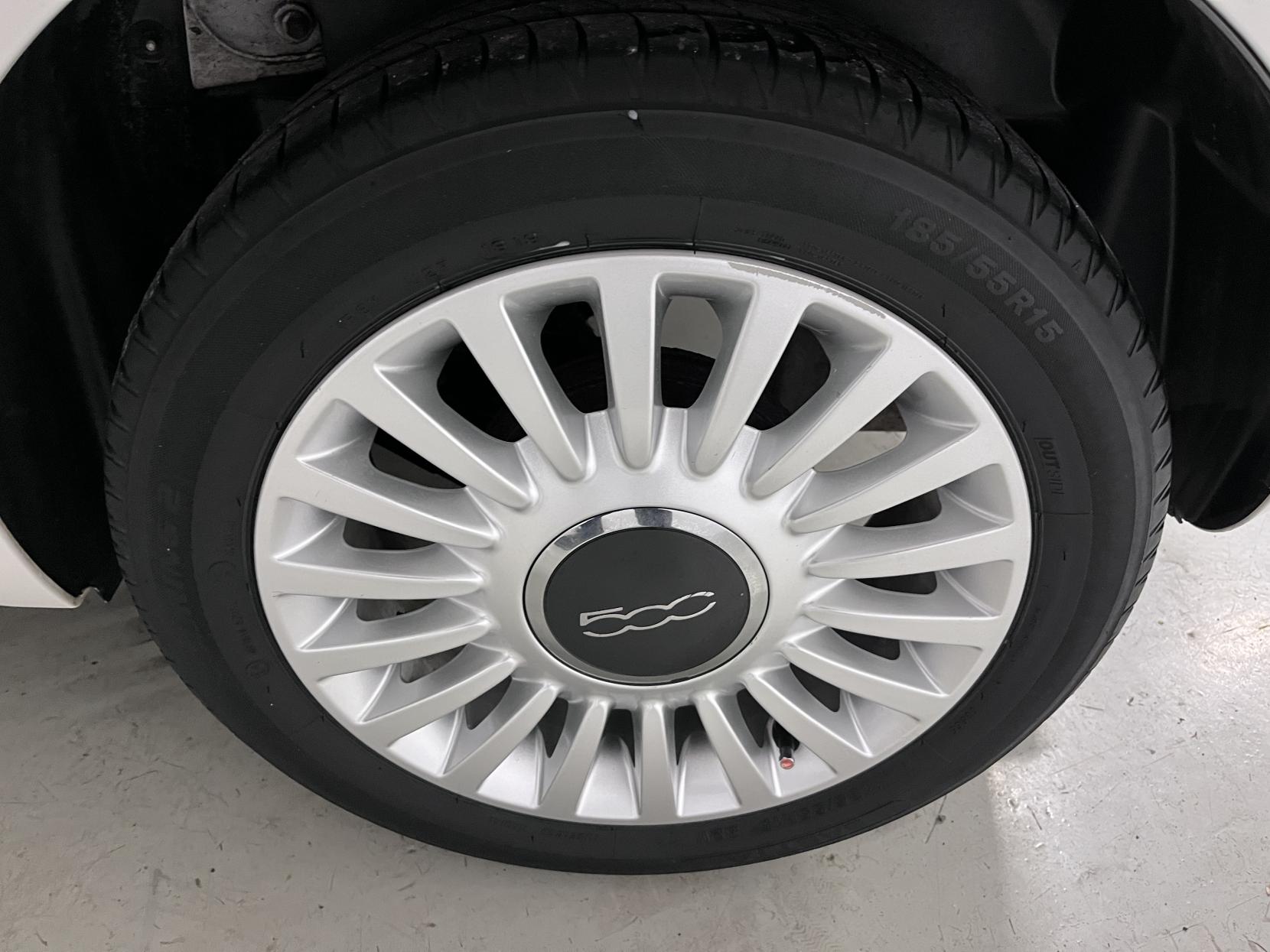 Fiat 500 1.2 Lounge Hatchback 3dr Petrol Manual Euro 4 (69 bhp)