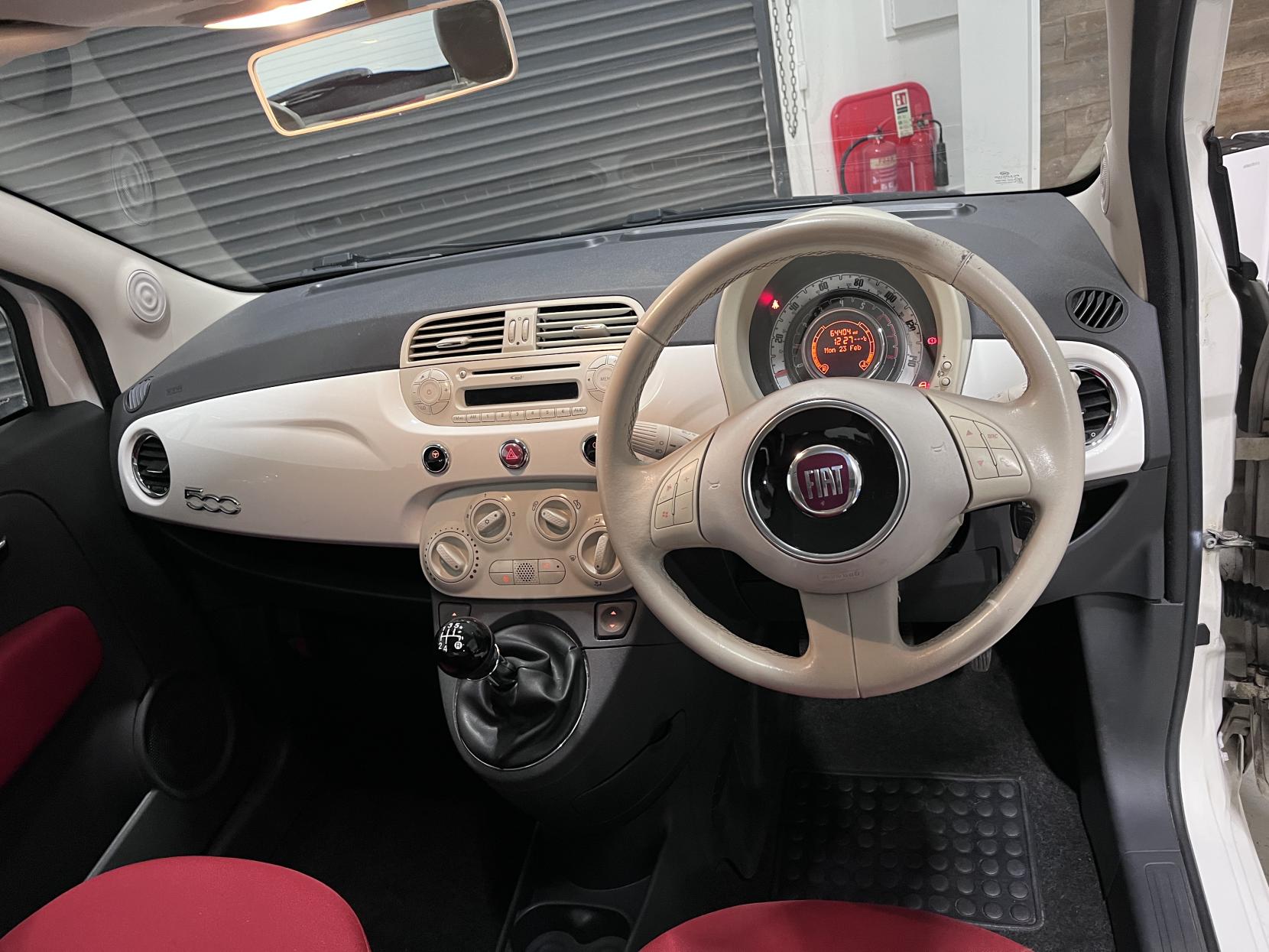 Fiat 500 1.2 Lounge Hatchback 3dr Petrol Manual Euro 4 (69 bhp)