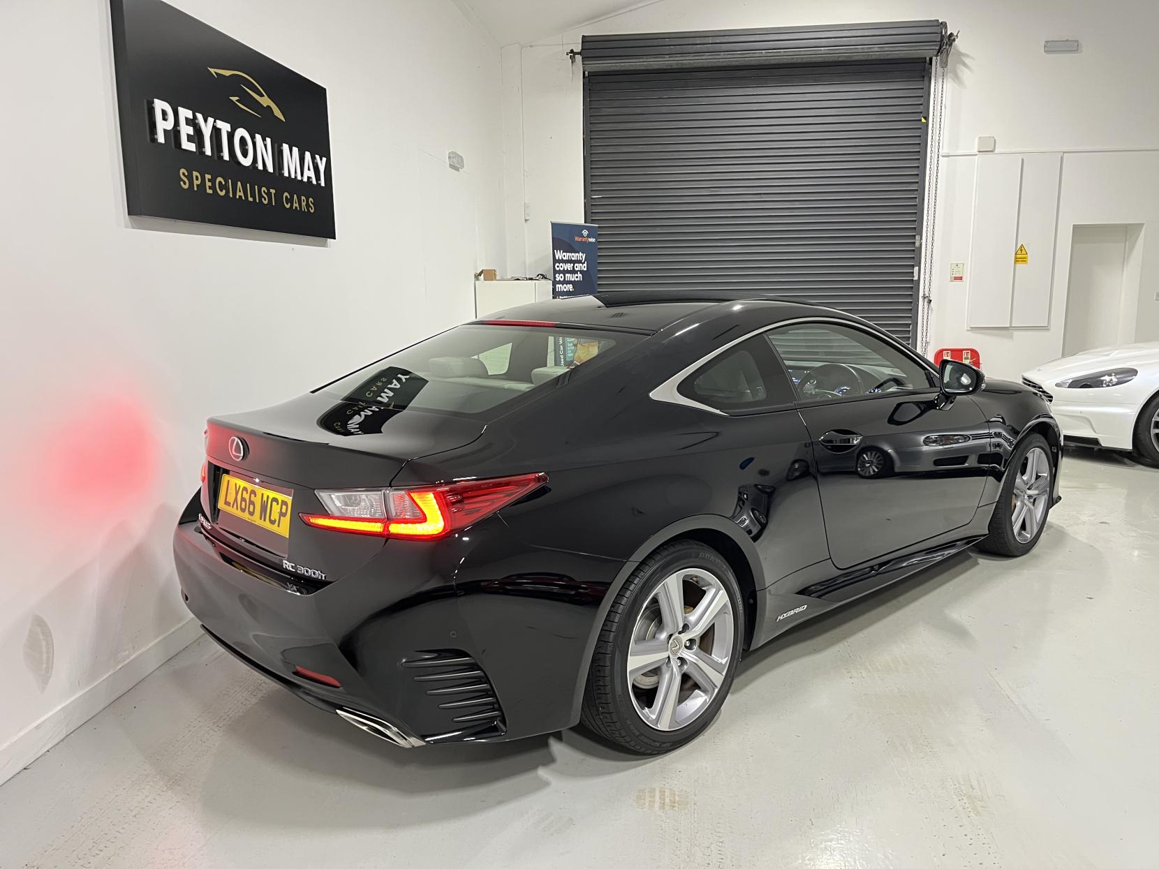 Lexus RC 2.5 300h Luxury Coupe 2dr Petrol Hybrid CVT Euro 6 (s/s) (223 ps)