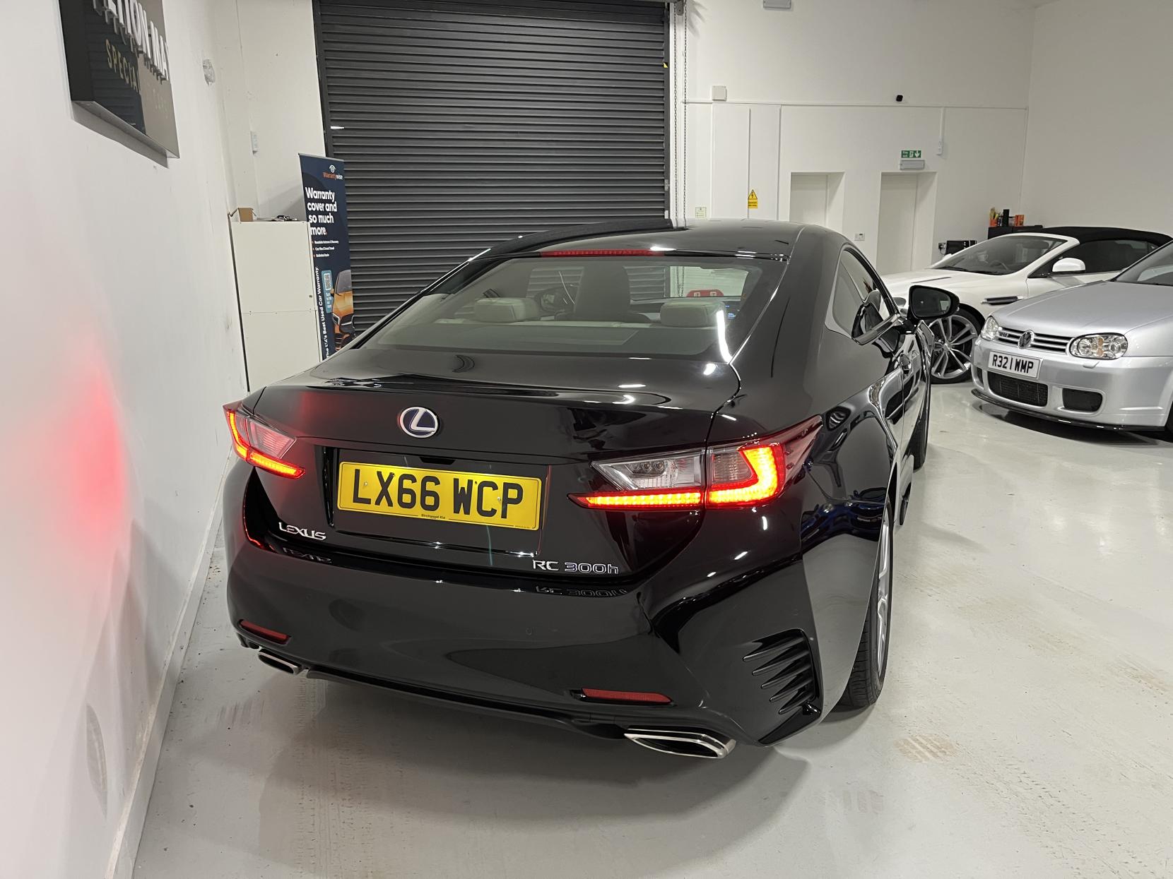 Lexus RC 2.5 300h Luxury Coupe 2dr Petrol Hybrid CVT Euro 6 (s/s) (223 ps)