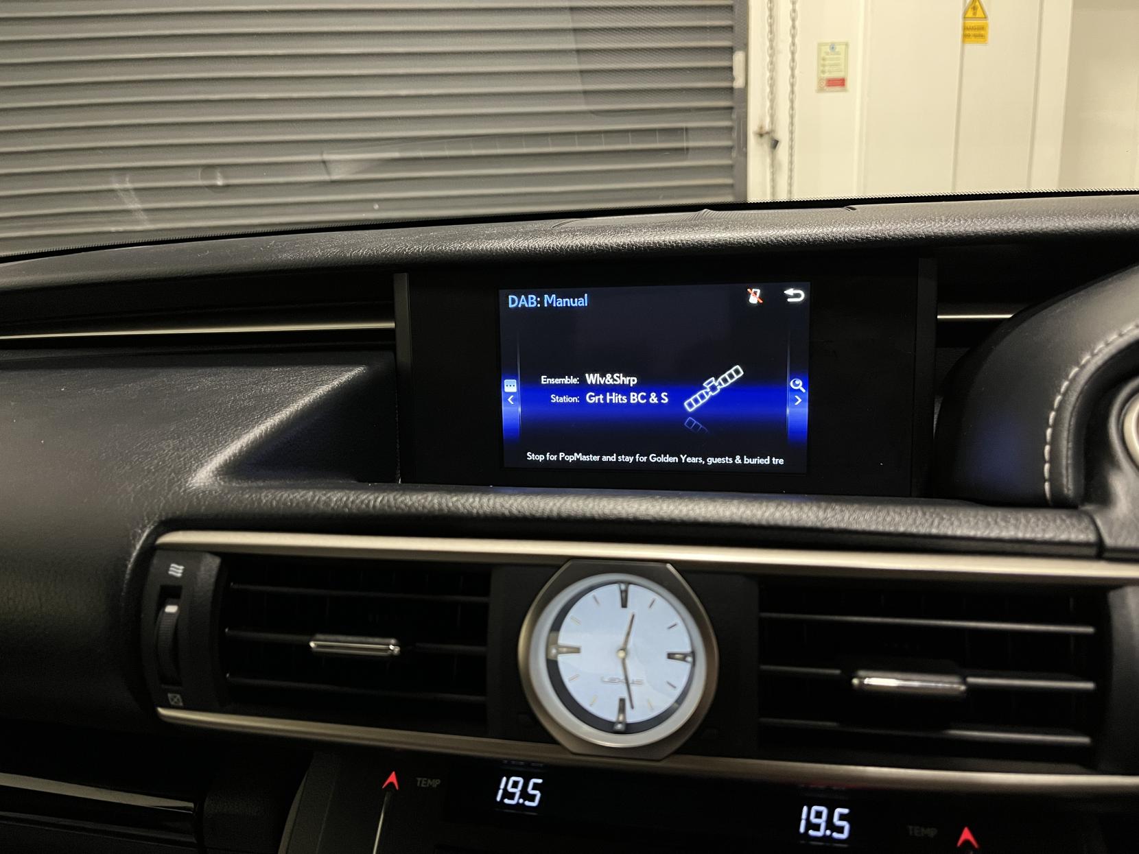 Lexus RC 2.5 300h Luxury Coupe 2dr Petrol Hybrid CVT Euro 6 (s/s) (223 ps)