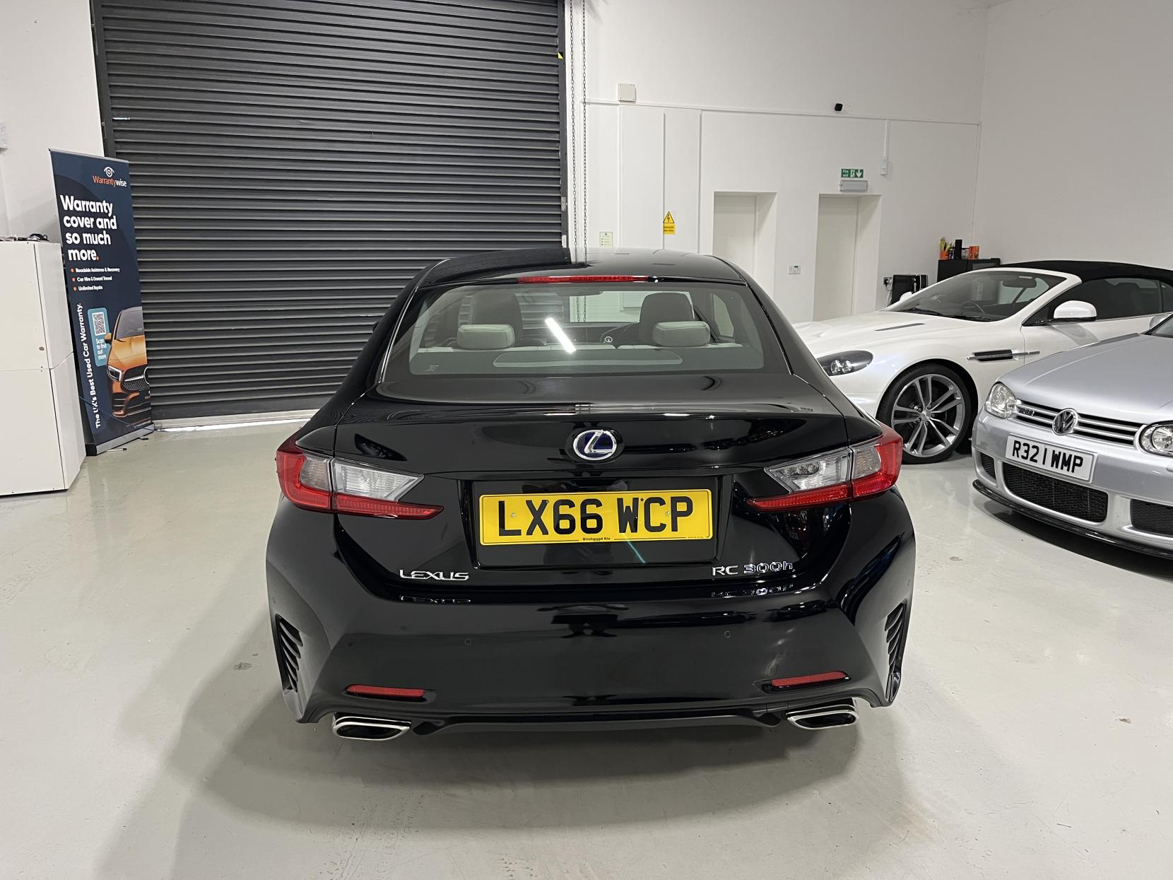 Lexus RC 2.5 300h Luxury Coupe 2dr Petrol Hybrid CVT Euro 6 (s/s) (223 ps)