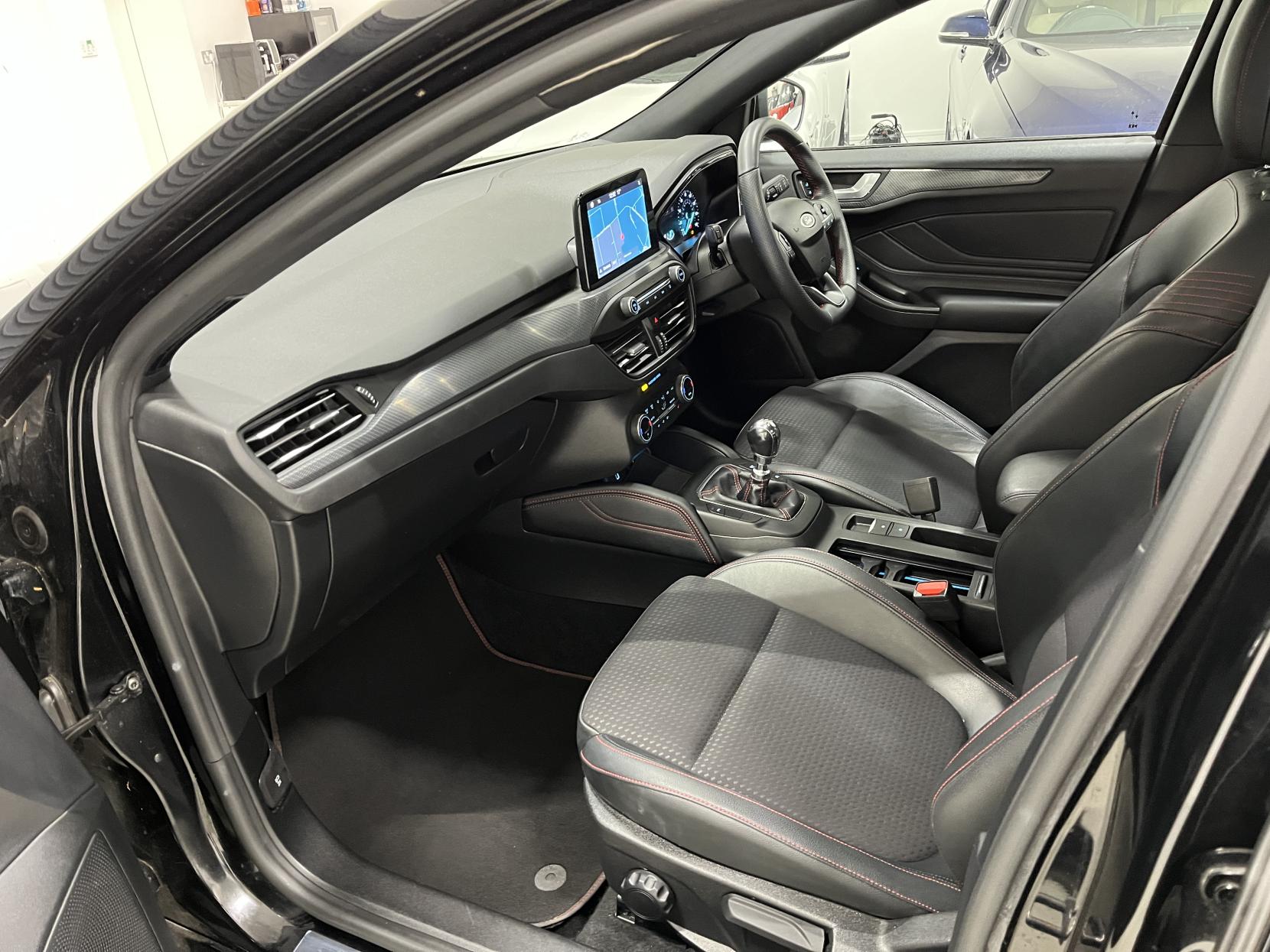 Ford Focus 1.0T EcoBoost ST-Line X Hatchback 5dr Petrol Manual Euro 6 (s/s) (125 ps)