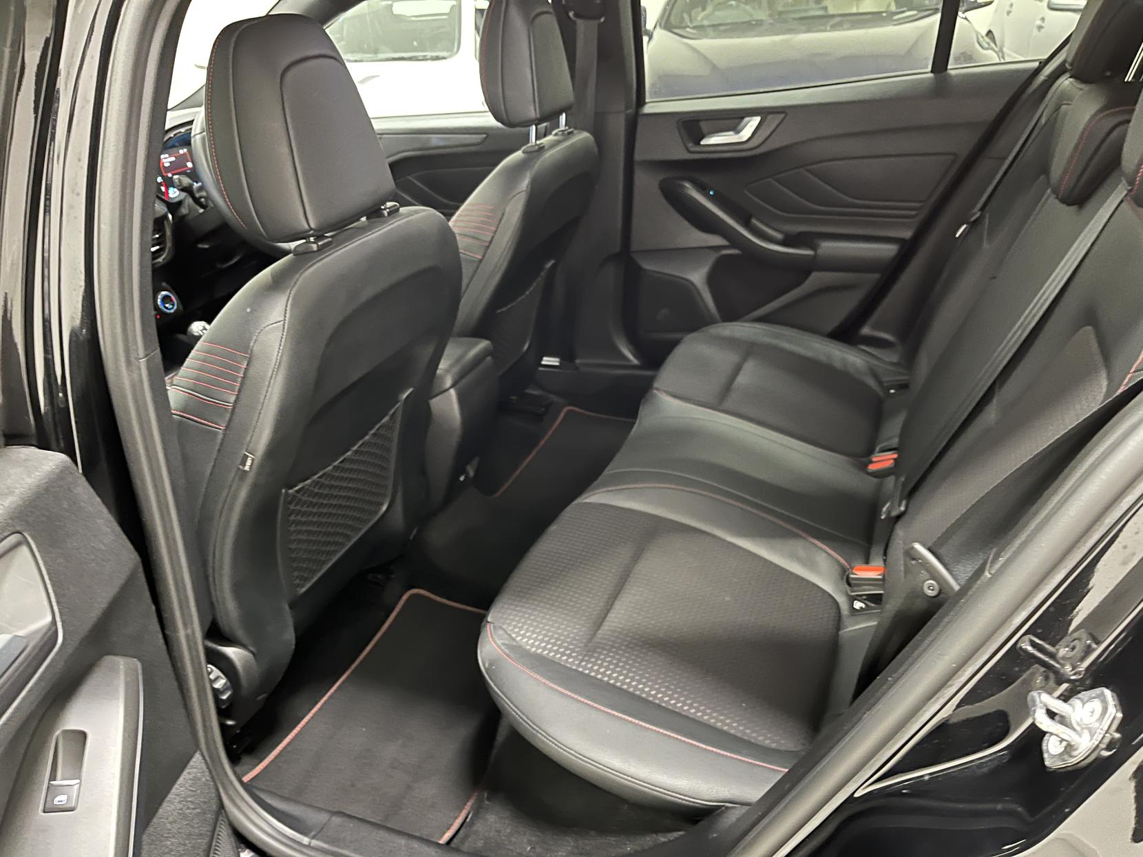 Ford Focus 1.0T EcoBoost ST-Line X Hatchback 5dr Petrol Manual Euro 6 (s/s) (125 ps)