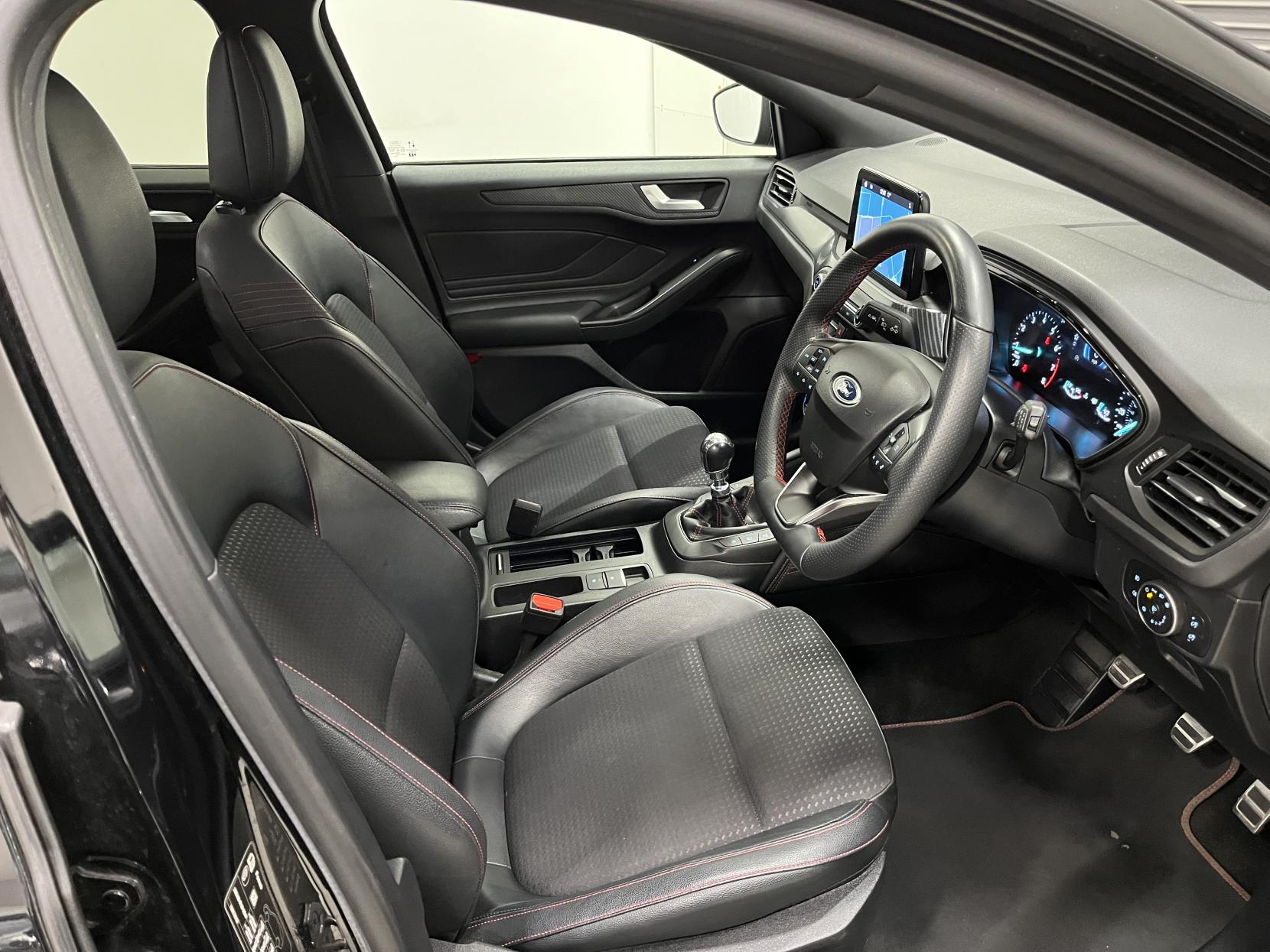 Ford Focus 1.0T EcoBoost ST-Line X Hatchback 5dr Petrol Manual Euro 6 (s/s) (125 ps)