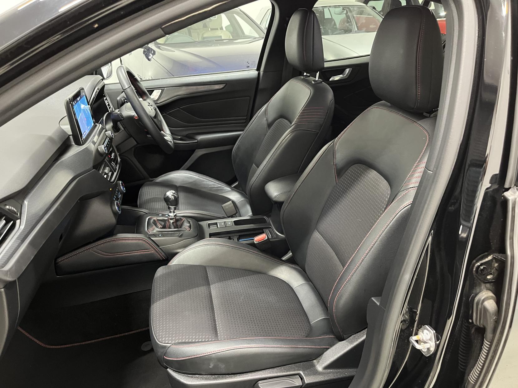 Ford Focus 1.0T EcoBoost ST-Line X Hatchback 5dr Petrol Manual Euro 6 (s/s) (125 ps)