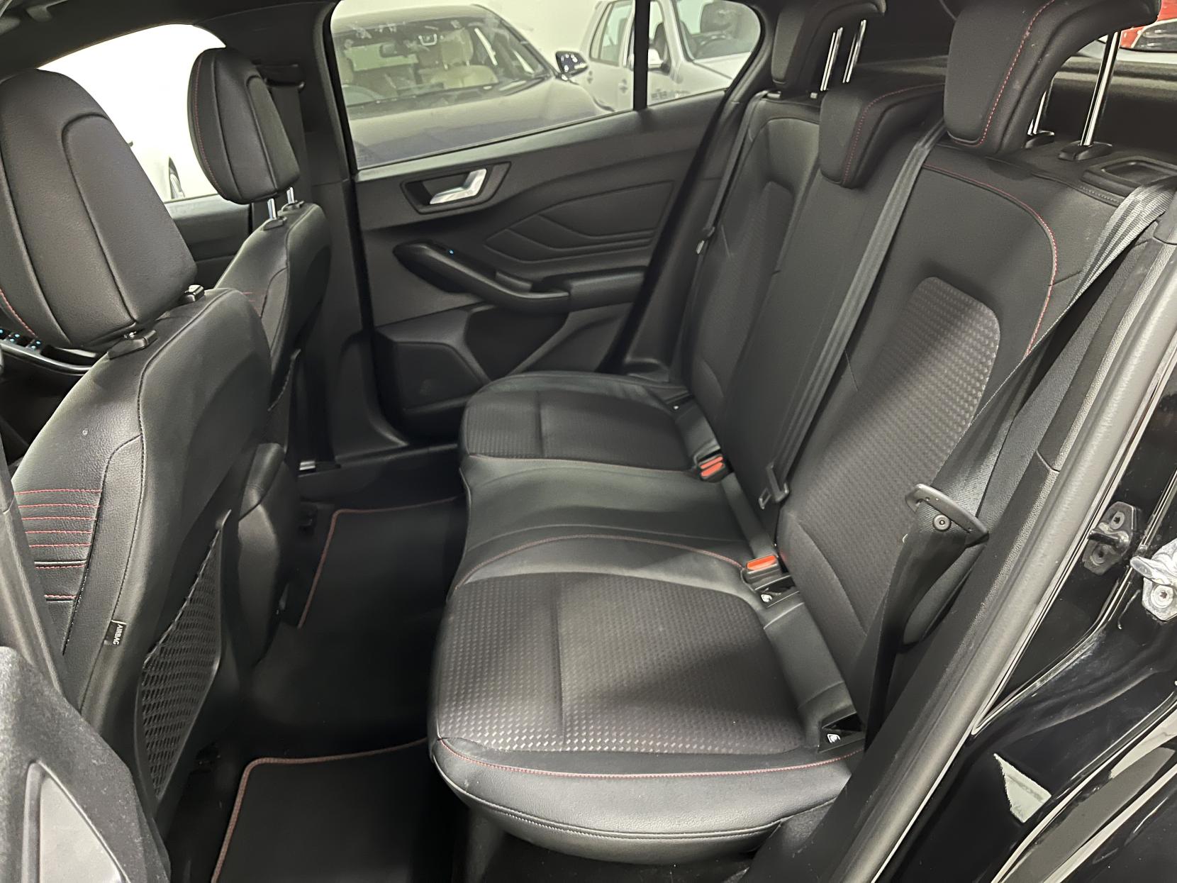 Ford Focus 1.0T EcoBoost ST-Line X Hatchback 5dr Petrol Manual Euro 6 (s/s) (125 ps)