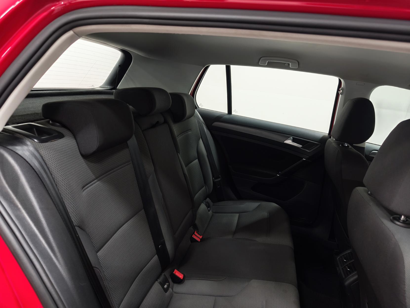 Volkswagen Golf 1.5 TSI EVO SE Nav Hatchback 5dr Petrol Manual Euro 6 (s/s) (130 ps)