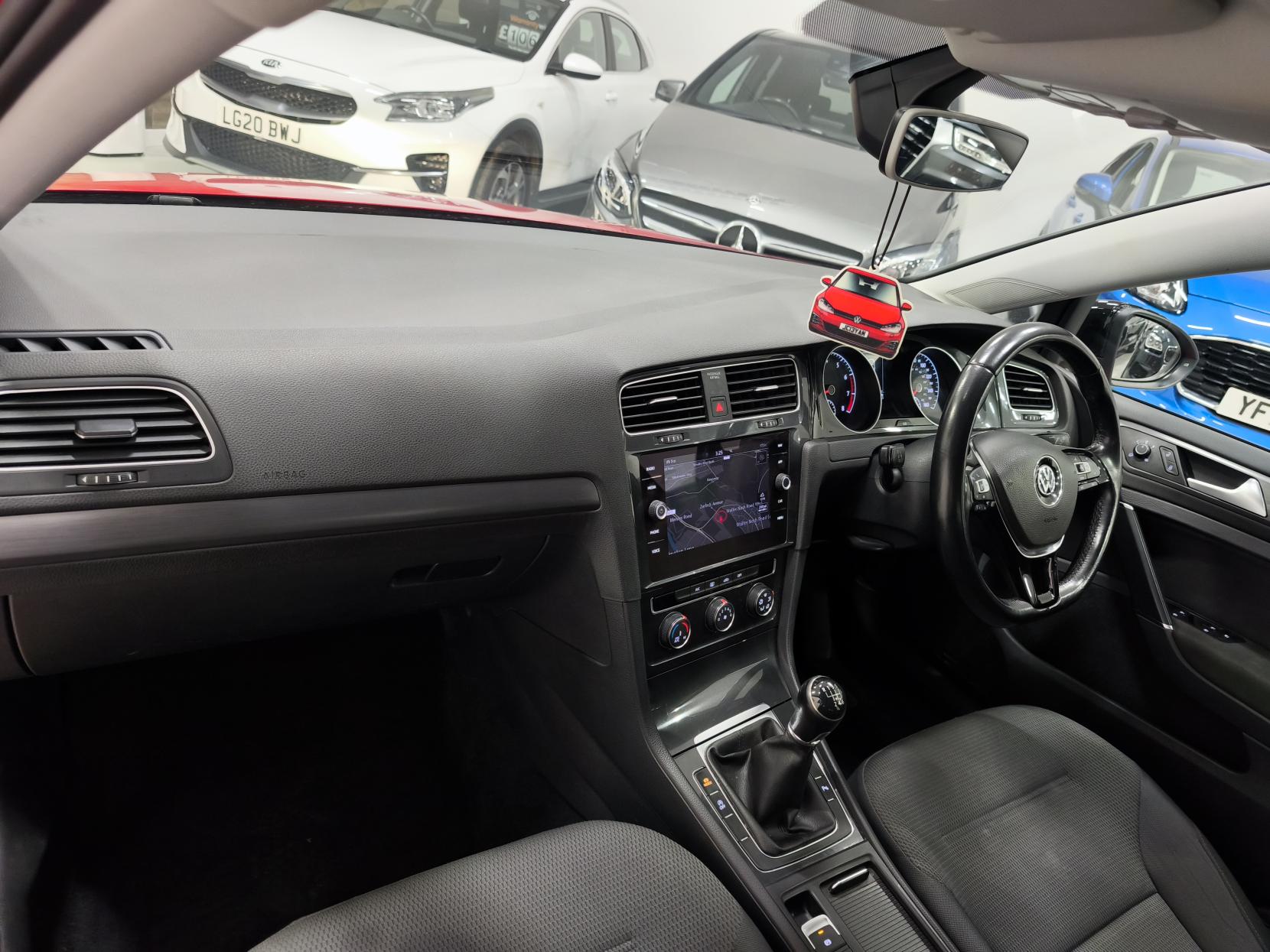 Volkswagen Golf 1.5 TSI EVO SE Nav Hatchback 5dr Petrol Manual Euro 6 (s/s) (130 ps)