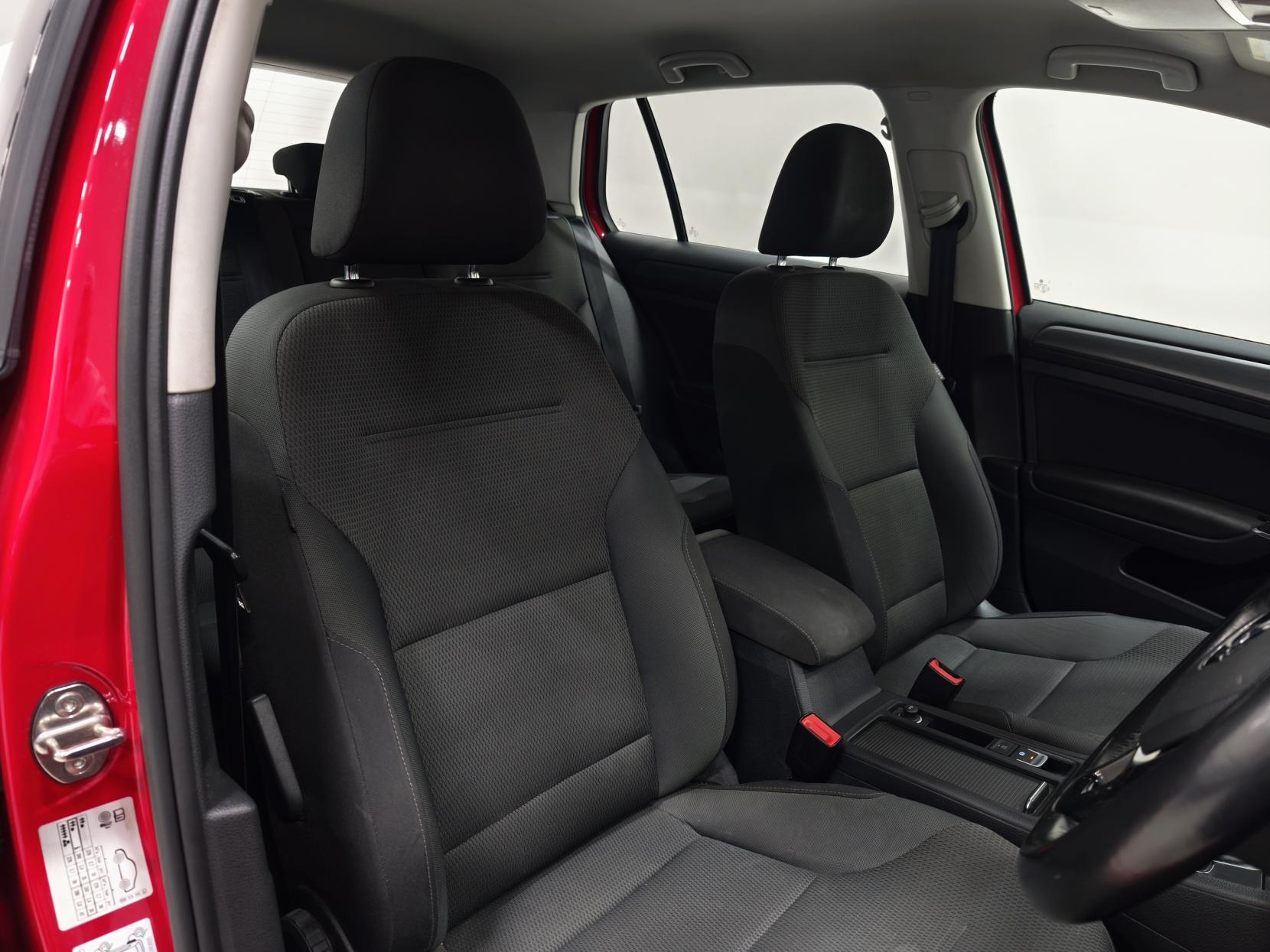 Volkswagen Golf 1.5 TSI EVO SE Nav Hatchback 5dr Petrol Manual Euro 6 (s/s) (130 ps)