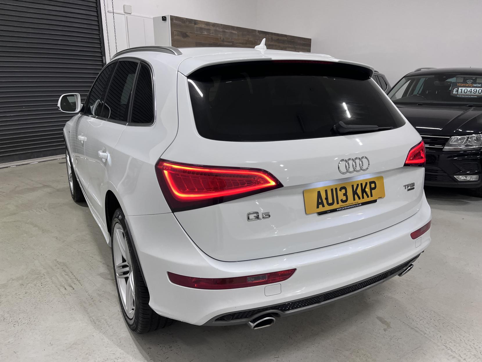 Audi Q5 2.0 TFSI S line Plus SUV 5dr Petrol Tiptronic quattro Euro 5 (s/s) (225 ps)