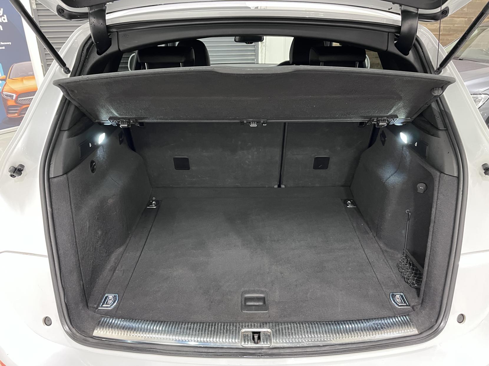 Audi Q5 2.0 TFSI S line Plus SUV 5dr Petrol Tiptronic quattro Euro 5 (s/s) (225 ps)