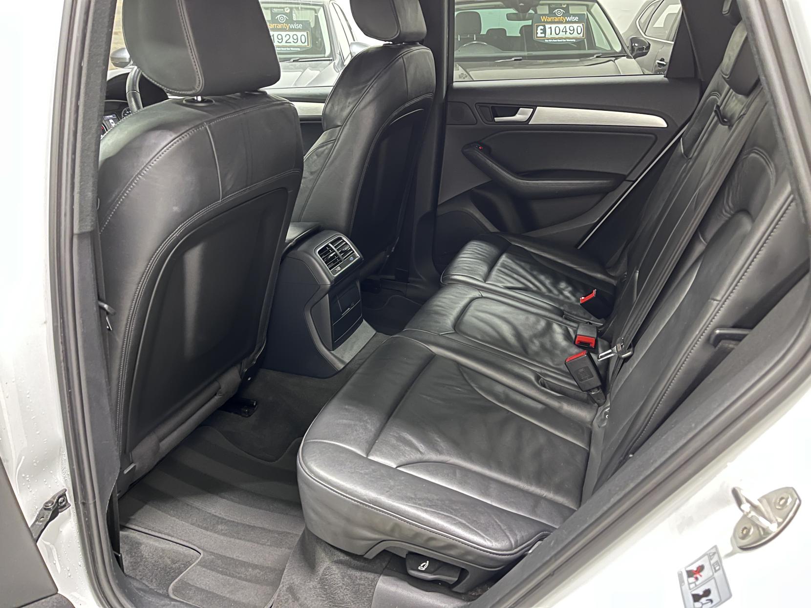 Audi Q5 2.0 TFSI S line Plus SUV 5dr Petrol Tiptronic quattro Euro 5 (s/s) (225 ps)