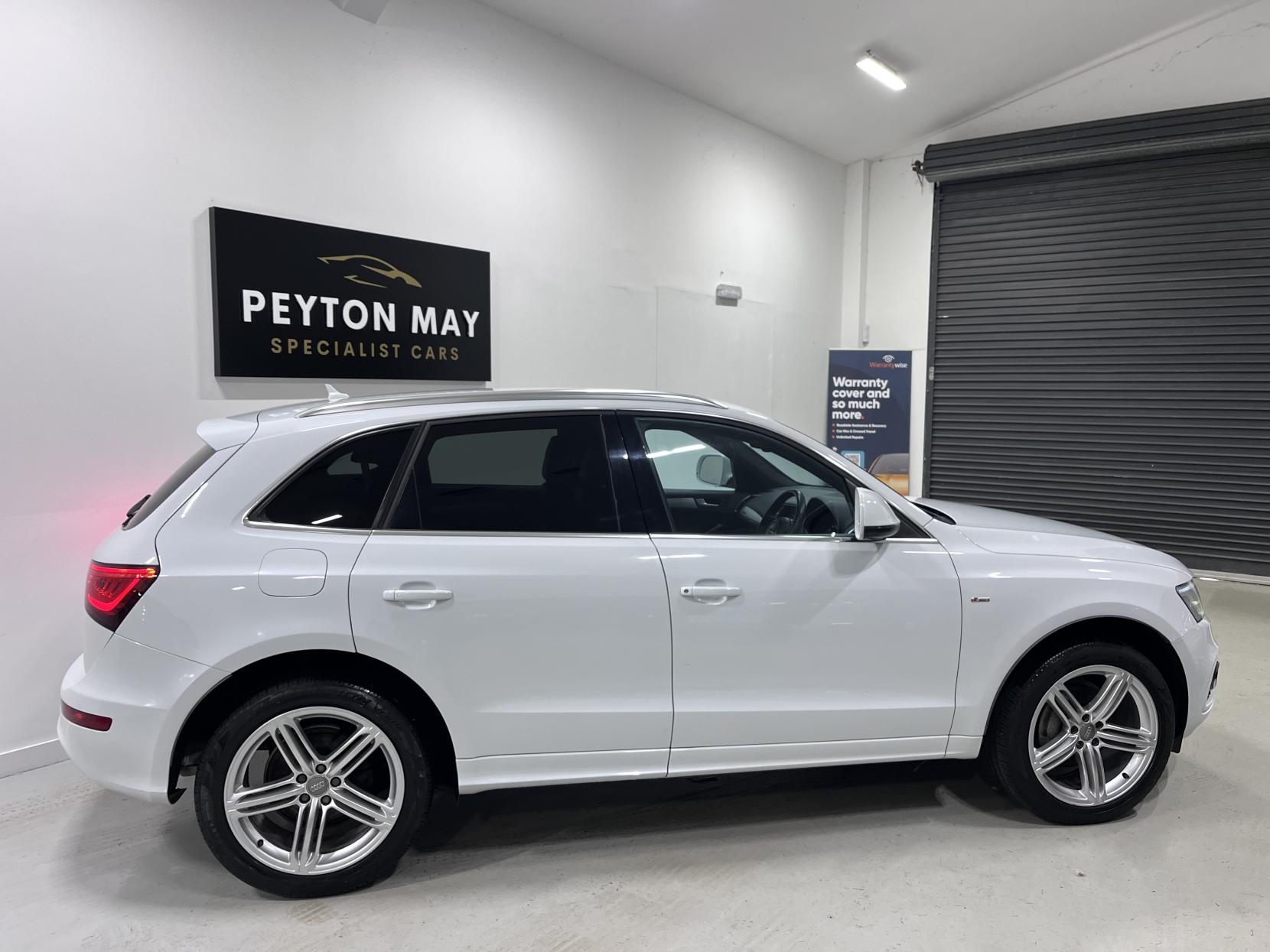 Audi Q5 2.0 TFSI S line Plus SUV 5dr Petrol Tiptronic quattro Euro 5 (s/s) (225 ps)