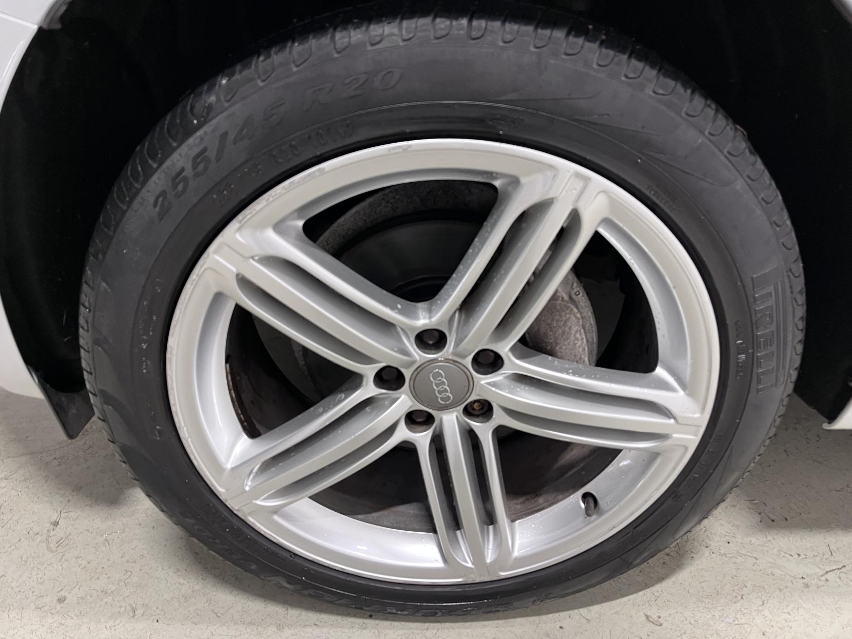 Audi Q5 2.0 TFSI S line Plus SUV 5dr Petrol Tiptronic quattro Euro 5 (s/s) (225 ps)